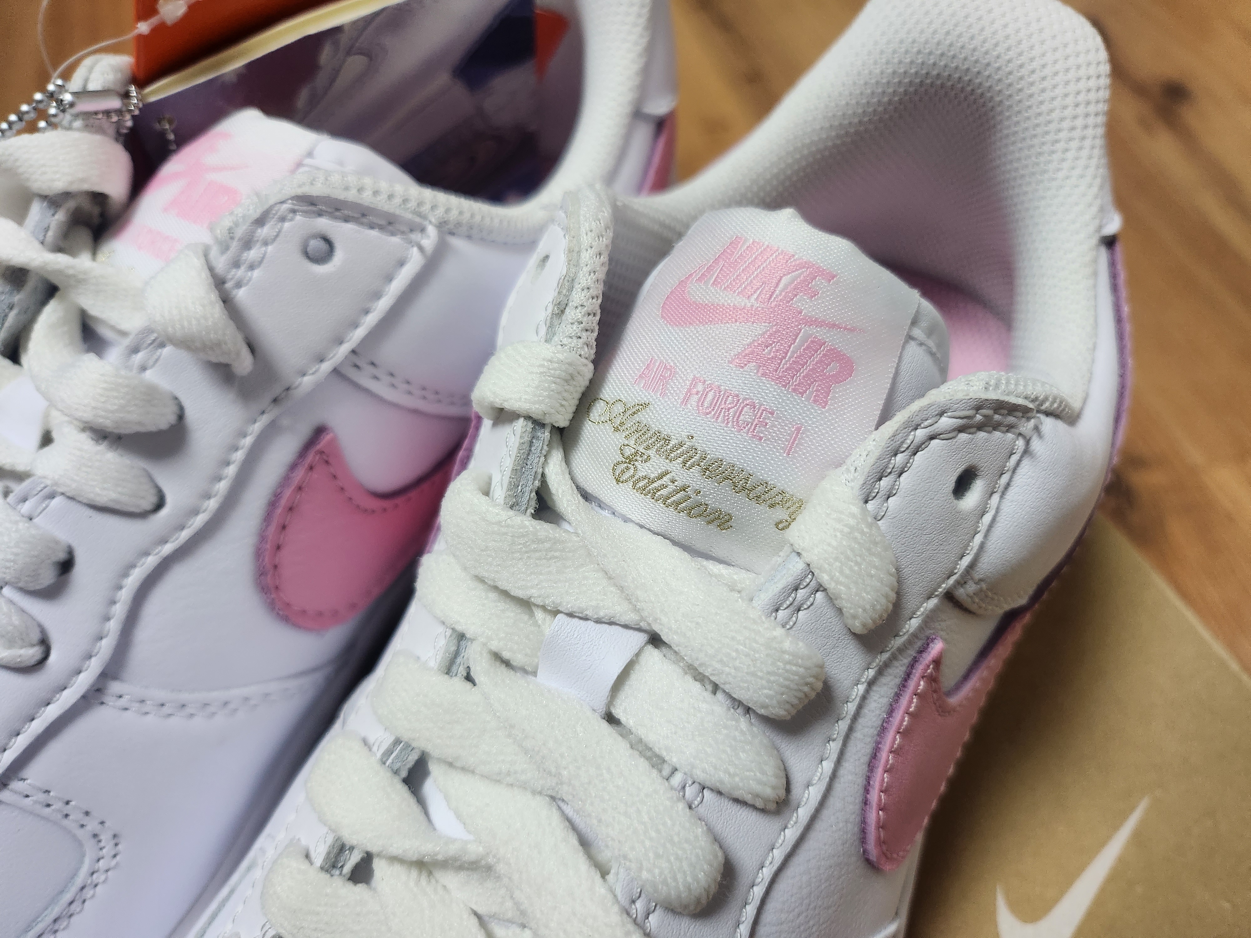 Nike Air Force 1 Low Retro Color of the Month White Pink 착용 스타일 - 5
