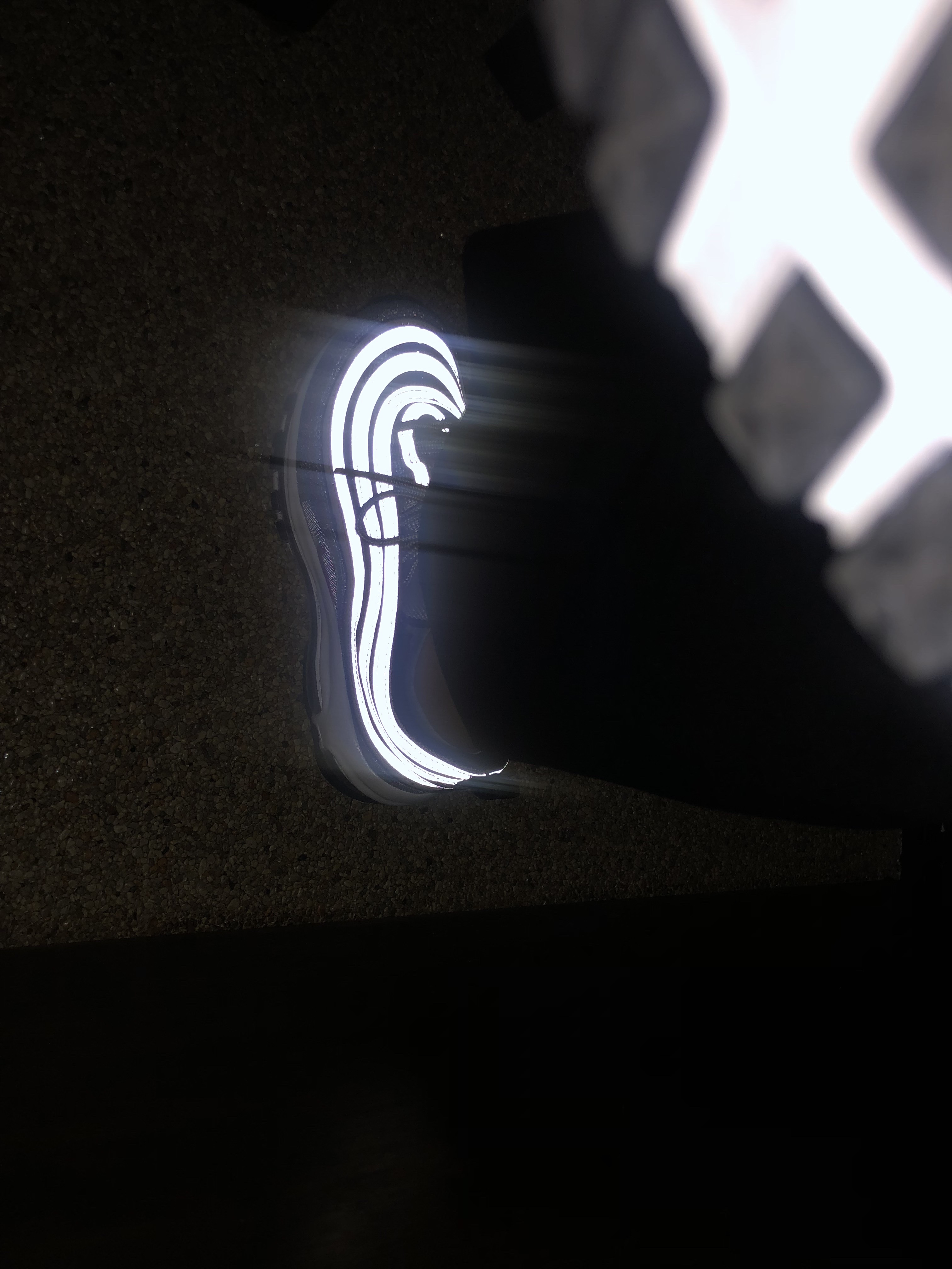 Nike Air Max 97 OG Silver Bullet 2022, (W) Nike Air Max 97 OG Silver Bullet 2022 착용 스타일 - 1