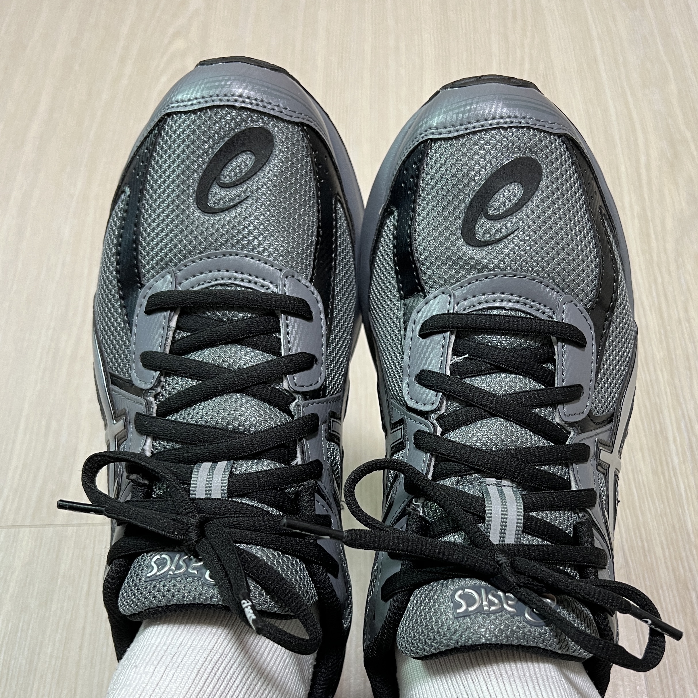 Asics Jog 100 S Steel Grey - 2E Wide 착용 스타일 - 3