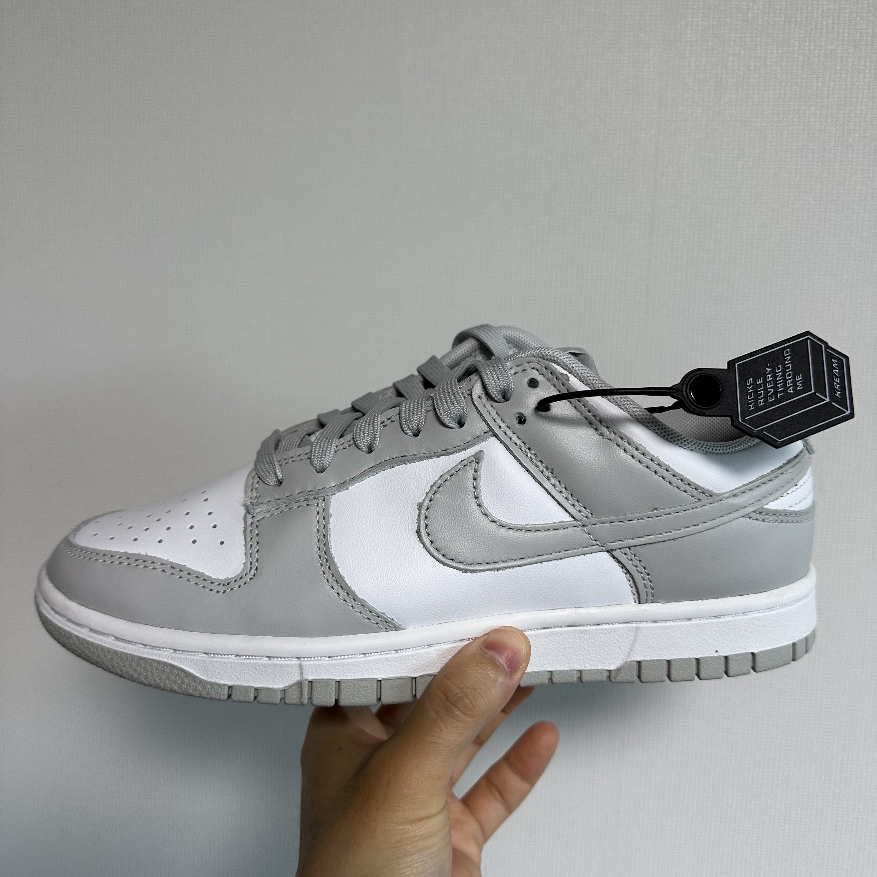 Nike Dunk Low Retro Grey Fog 착용 스타일