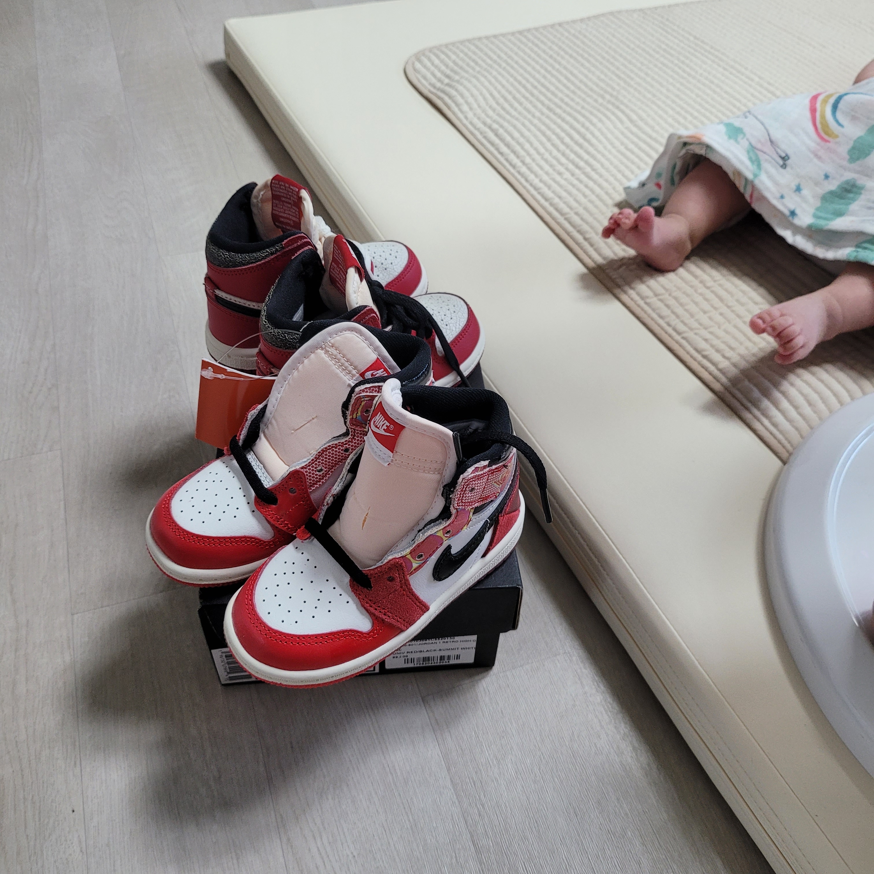 (TD) Jordan 1 Retro High Spider-Man Next Chapter, (TD) Jordan 1 Retro High OG Chicago 2022 착용 스타일 - 2