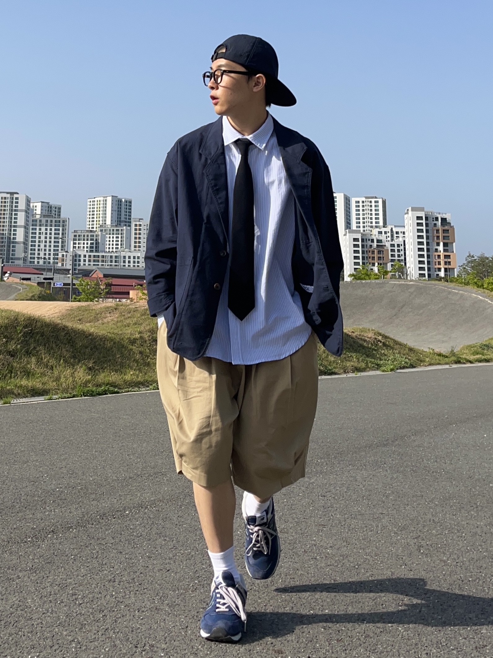 New Balance 574 Navy - D Standard, New Balance 574 Legacy Navy 착용 스타일 - 1