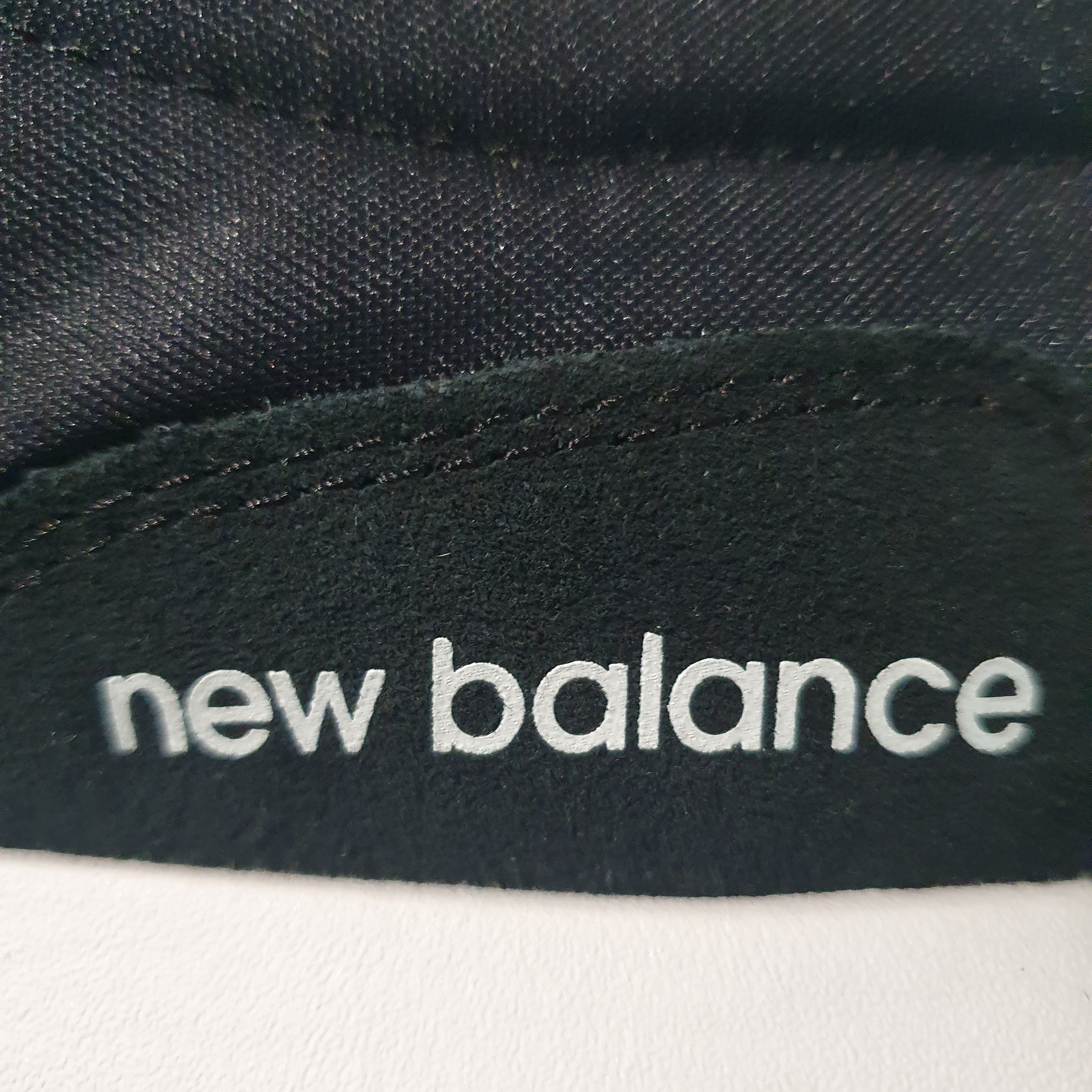 New Balance 327 Black 착용 스타일 - 5