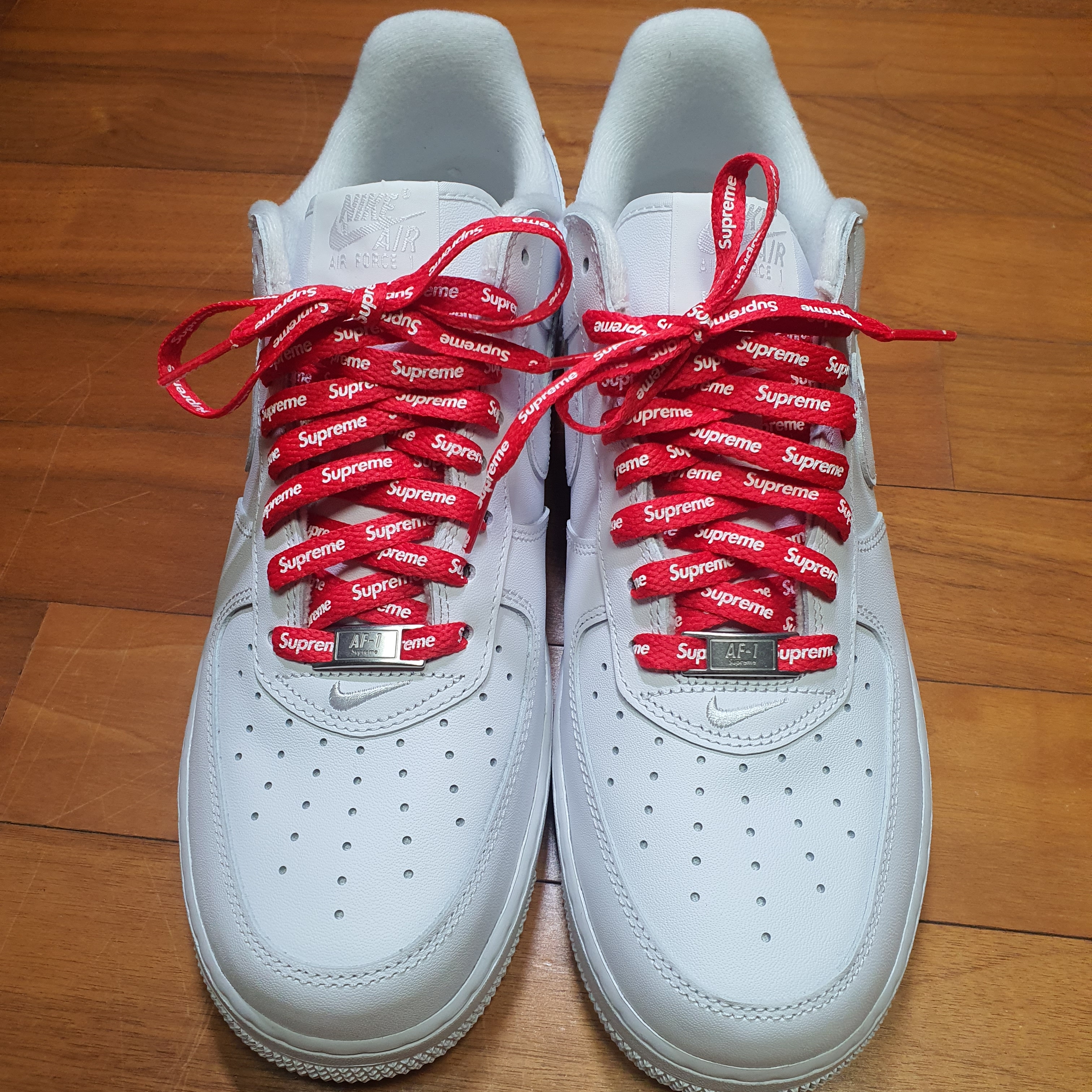 Nike x Supreme Air Force 1 Low White 착용 스타일 - 2