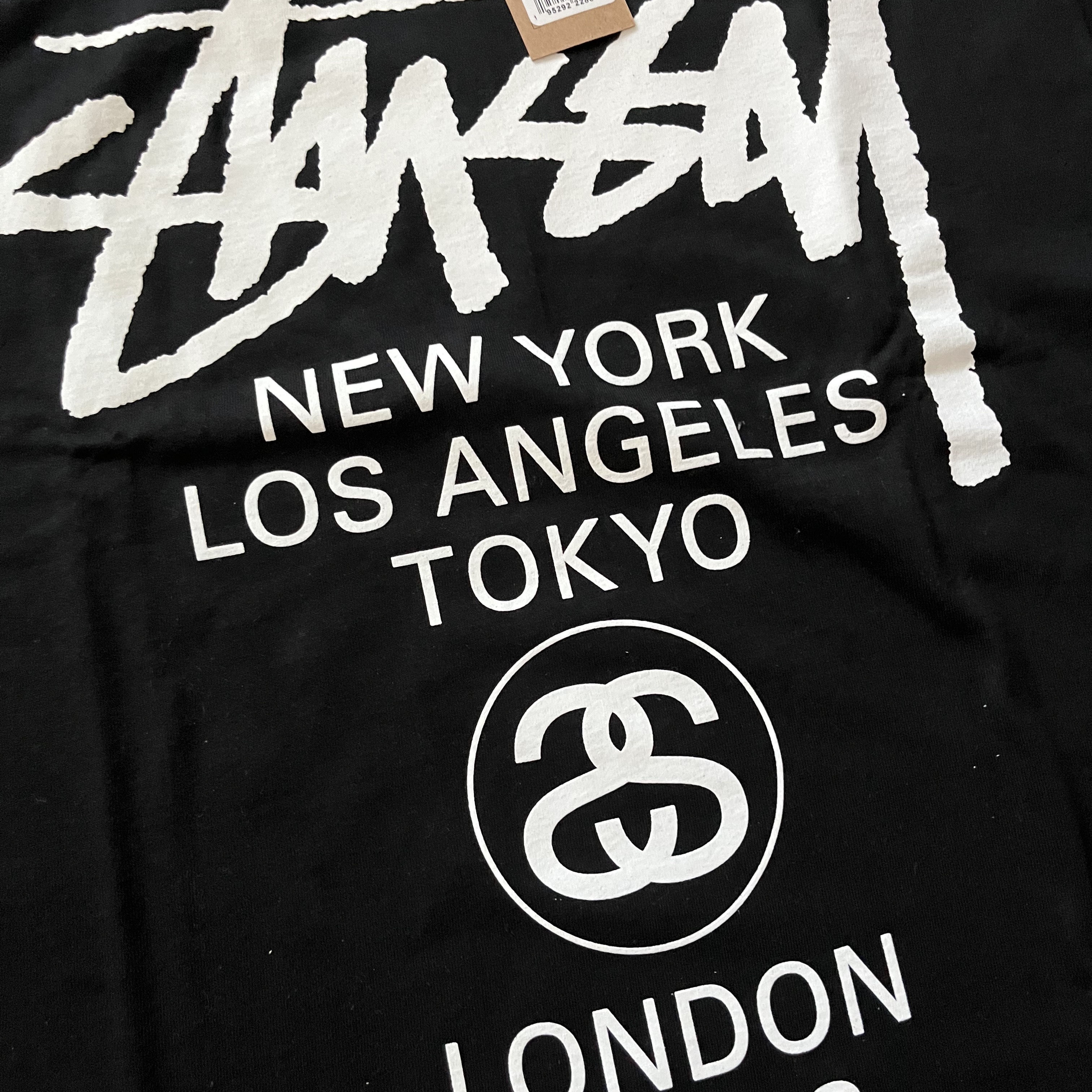 Stussy World Tour T-Shirt Black 착용 스타일