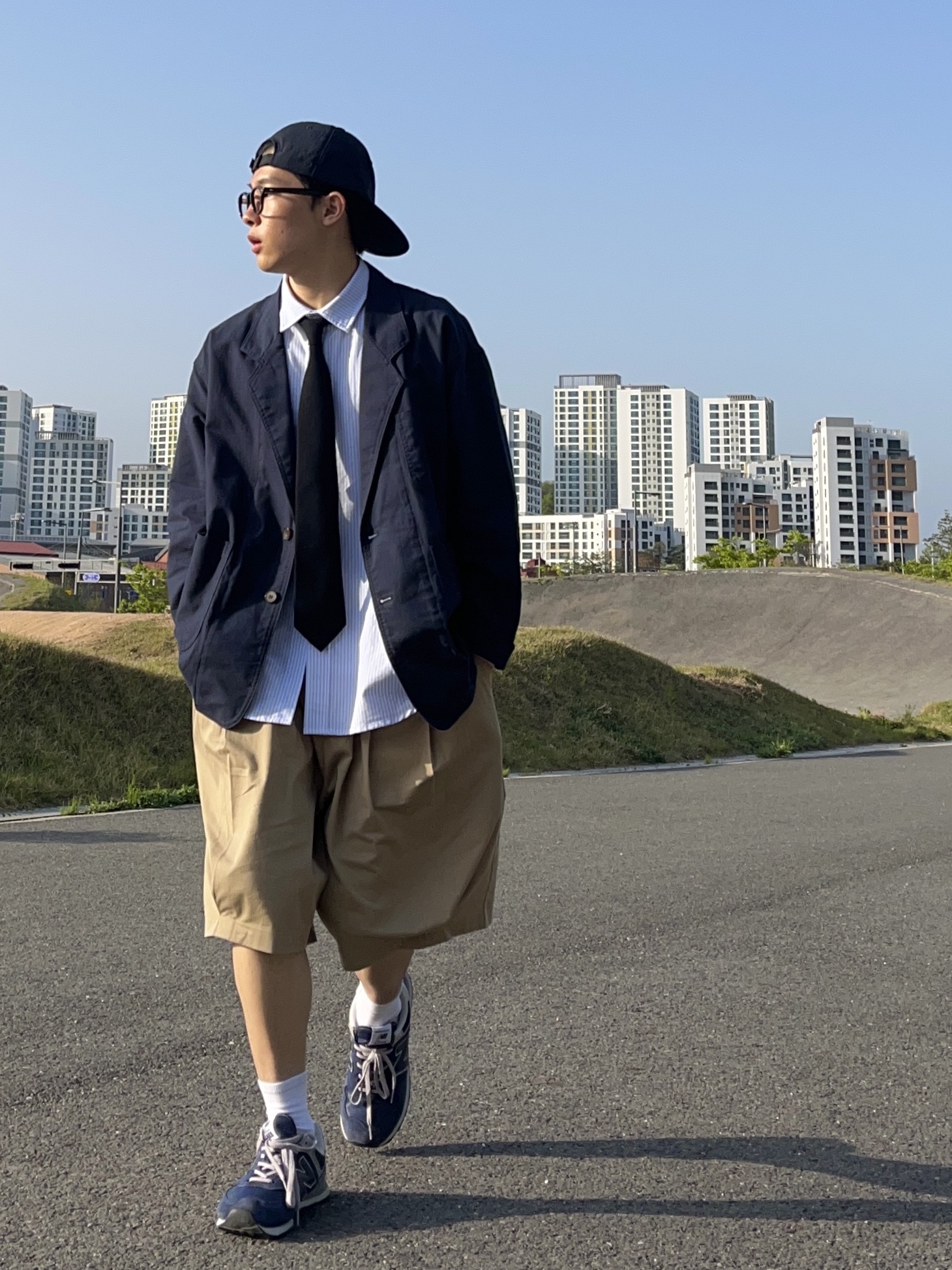 New Balance 574 Navy - D Standard, New Balance 574 Legacy Navy 착용 스타일 - 3