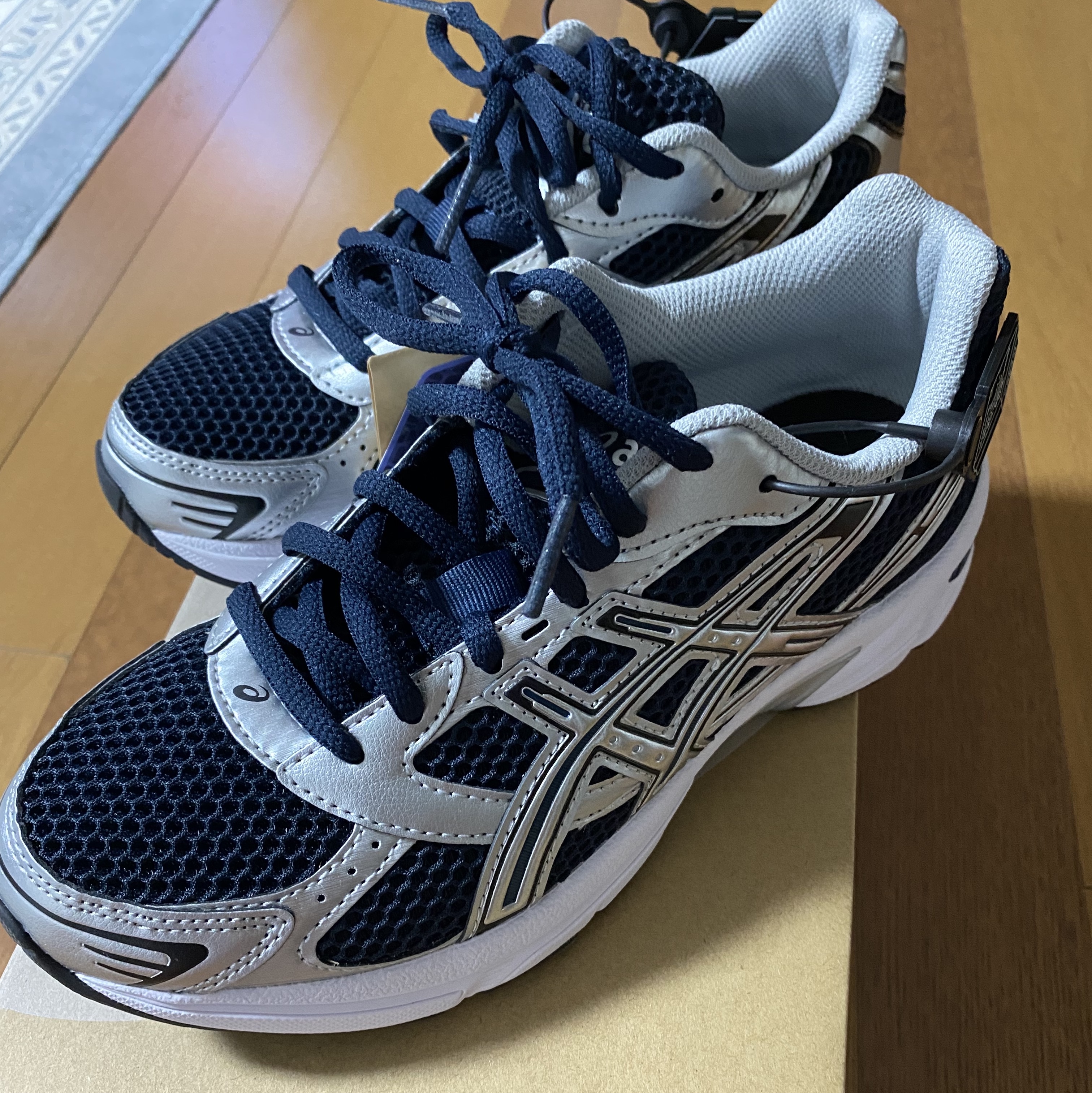Asics Gel-1130 French Blue Pure Silver 착용 스타일