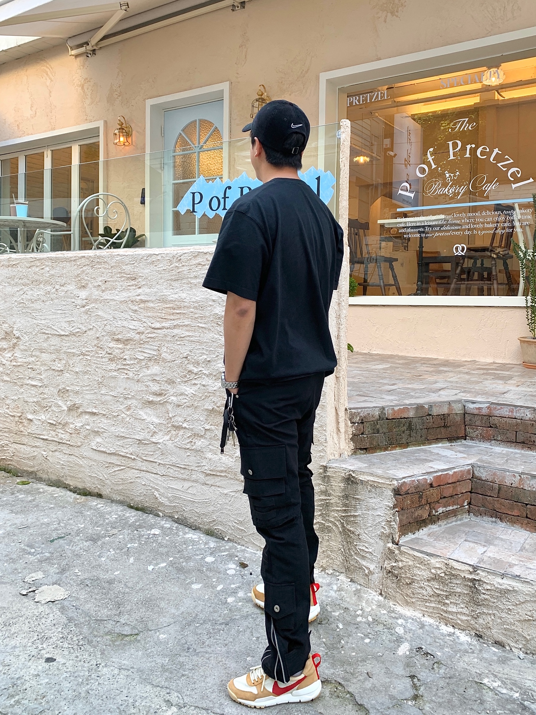 Supreme x Nike Arc Corduroy 6-Panel Black - 22SS, Human Made Military Card Case Black 착용 스타일 - 3