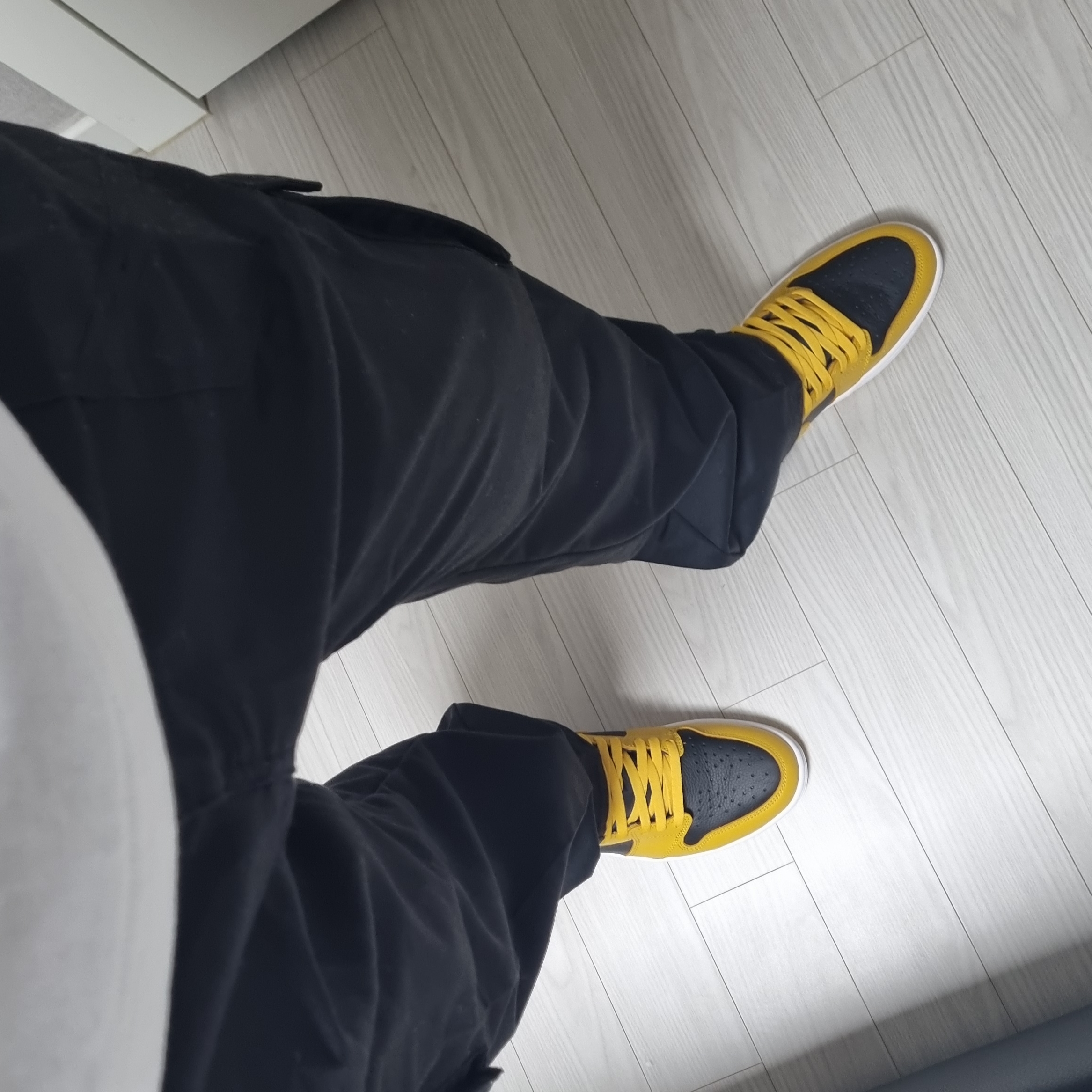 Jordan 1 Retro High OG Pollen 착용 스타일
