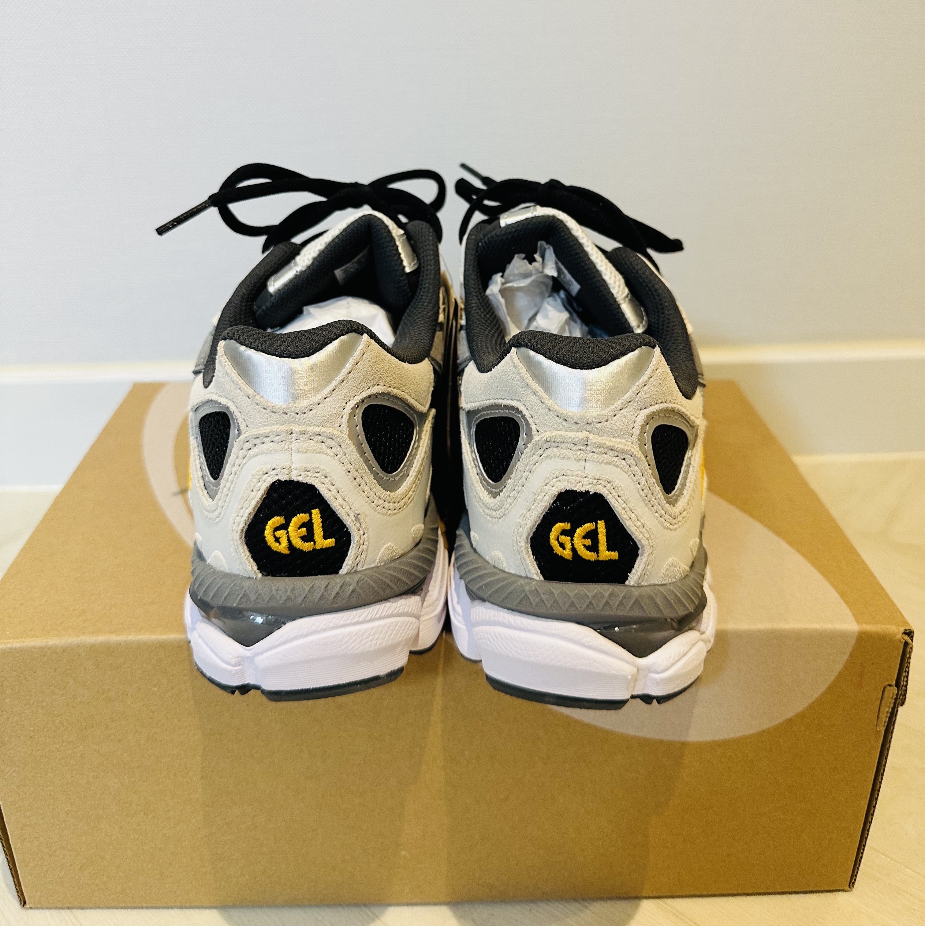 Asics Gel-NYC Black Clay Grey 착용 스타일 - 5