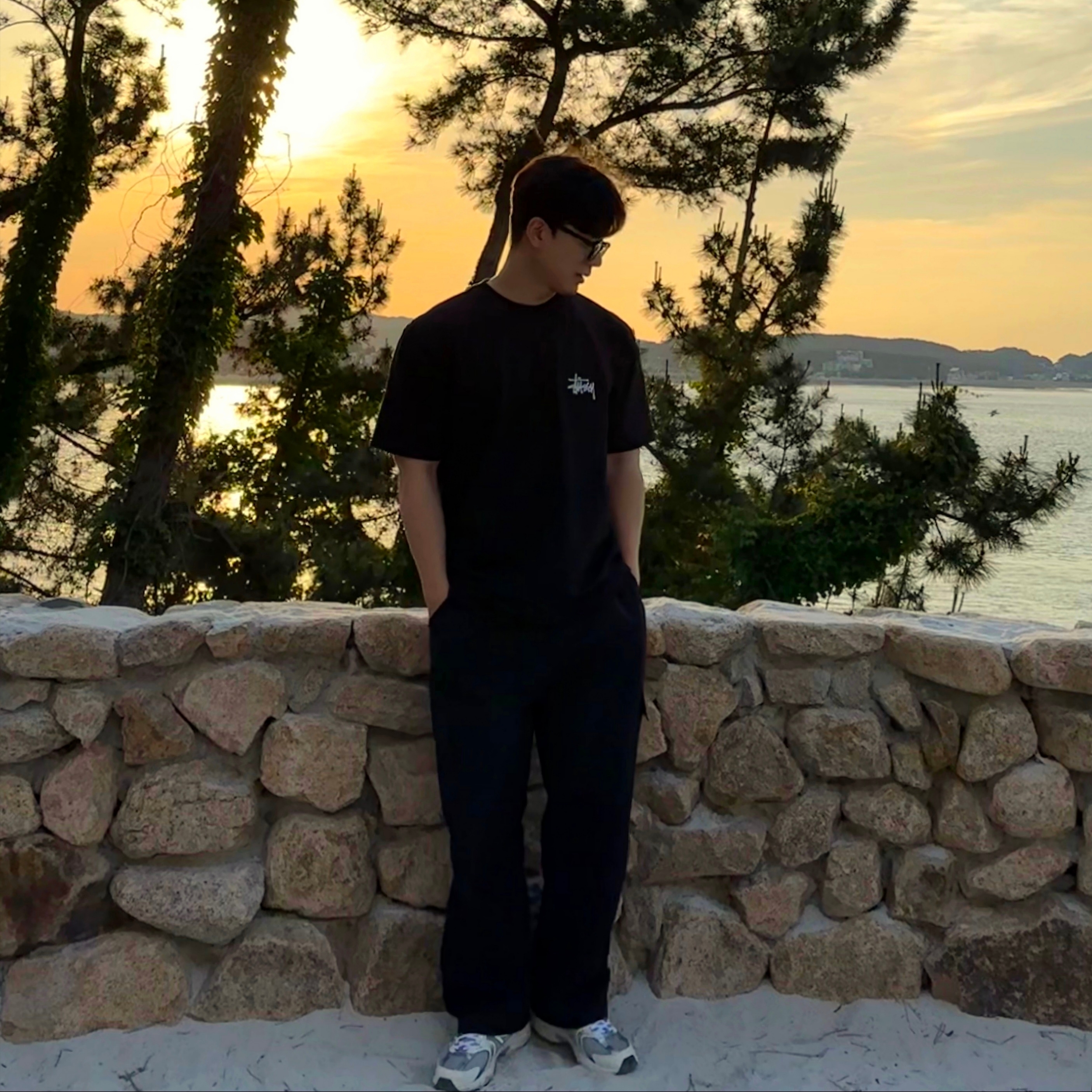 Stussy Melted T-Shirt Black, Porter Tanker Shoulder Bag S Black 착용 스타일 - 2