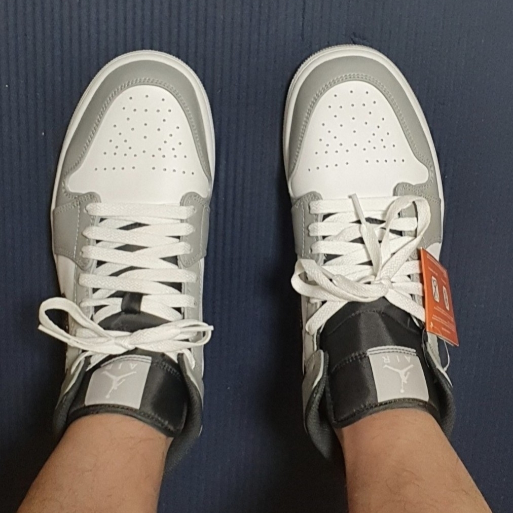 Jordan 1 Mid Light Smoke Grey Anthracite 착용 스타일
