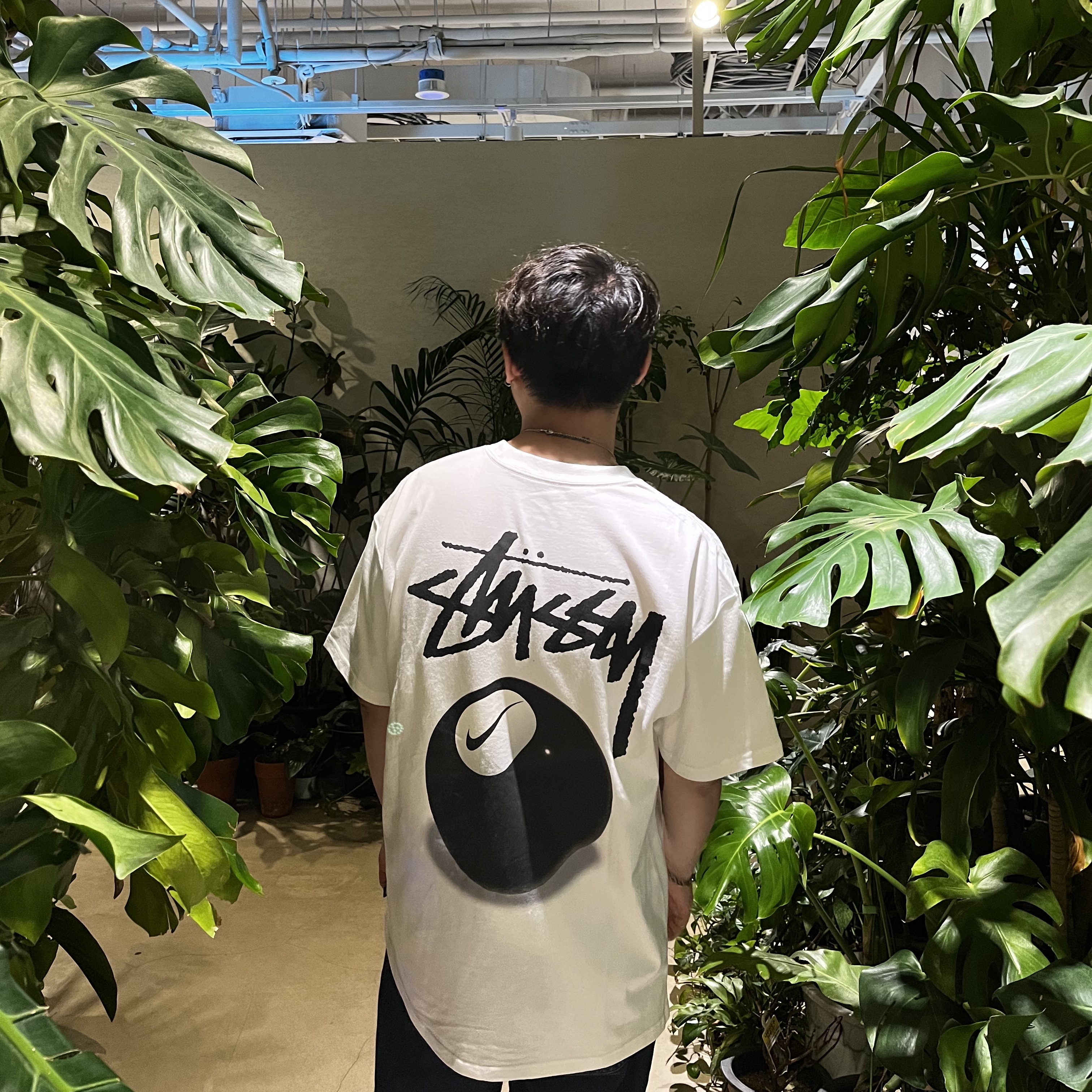 Nike x Stussy NRG FL SS 8 Ball T-Shirt White (DO9322-100), Gucci Interlocking G Bracelet Silver 착용 스타일 - 1