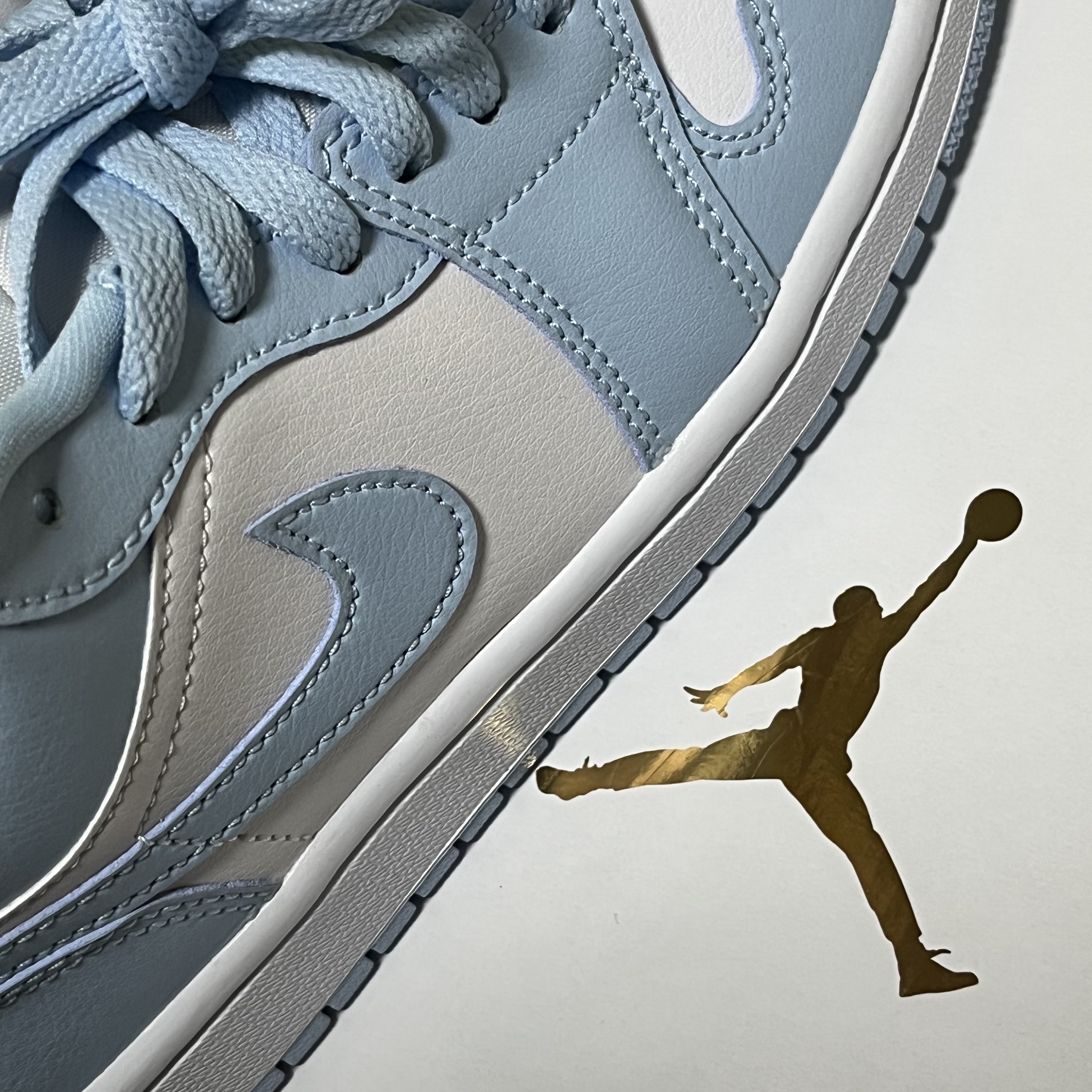 (W) Jordan 1 Low White Ice Blue 착용 스타일