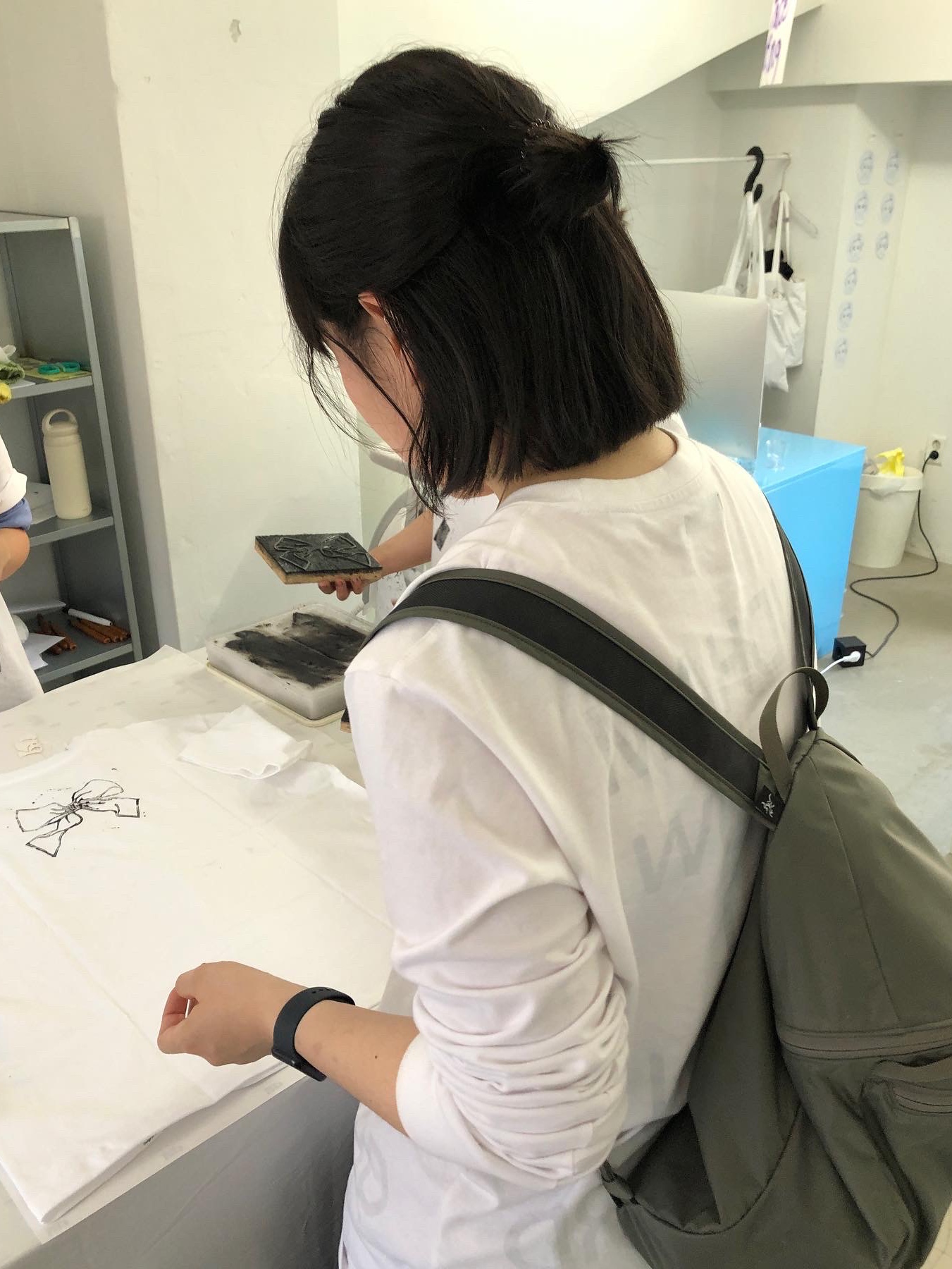 Arc'teryx Heliad 15 Backpack Forage 착용 스타일 - 1
