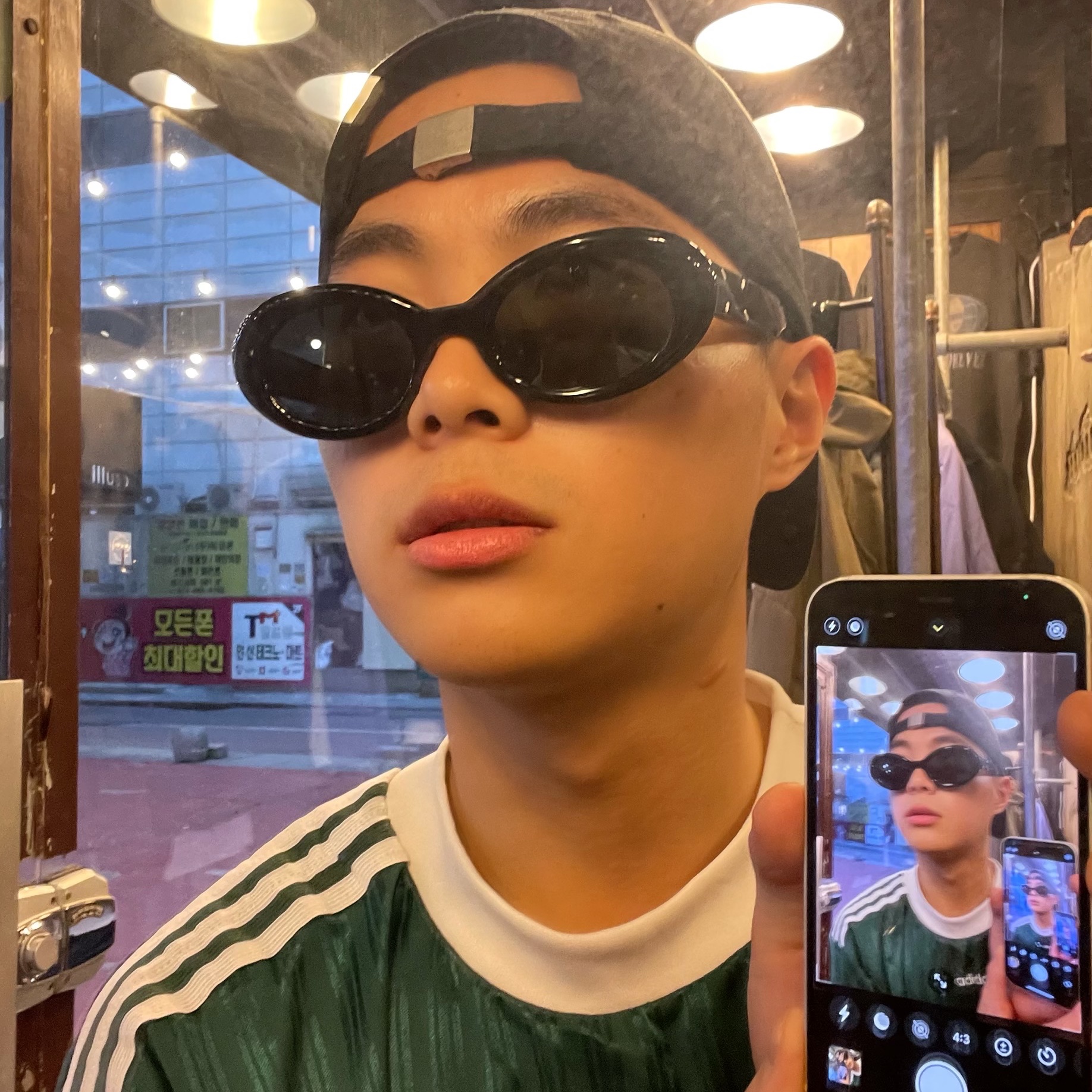 Gentle Monster x Maison Margiela MM005 Black Black 착용 스타일