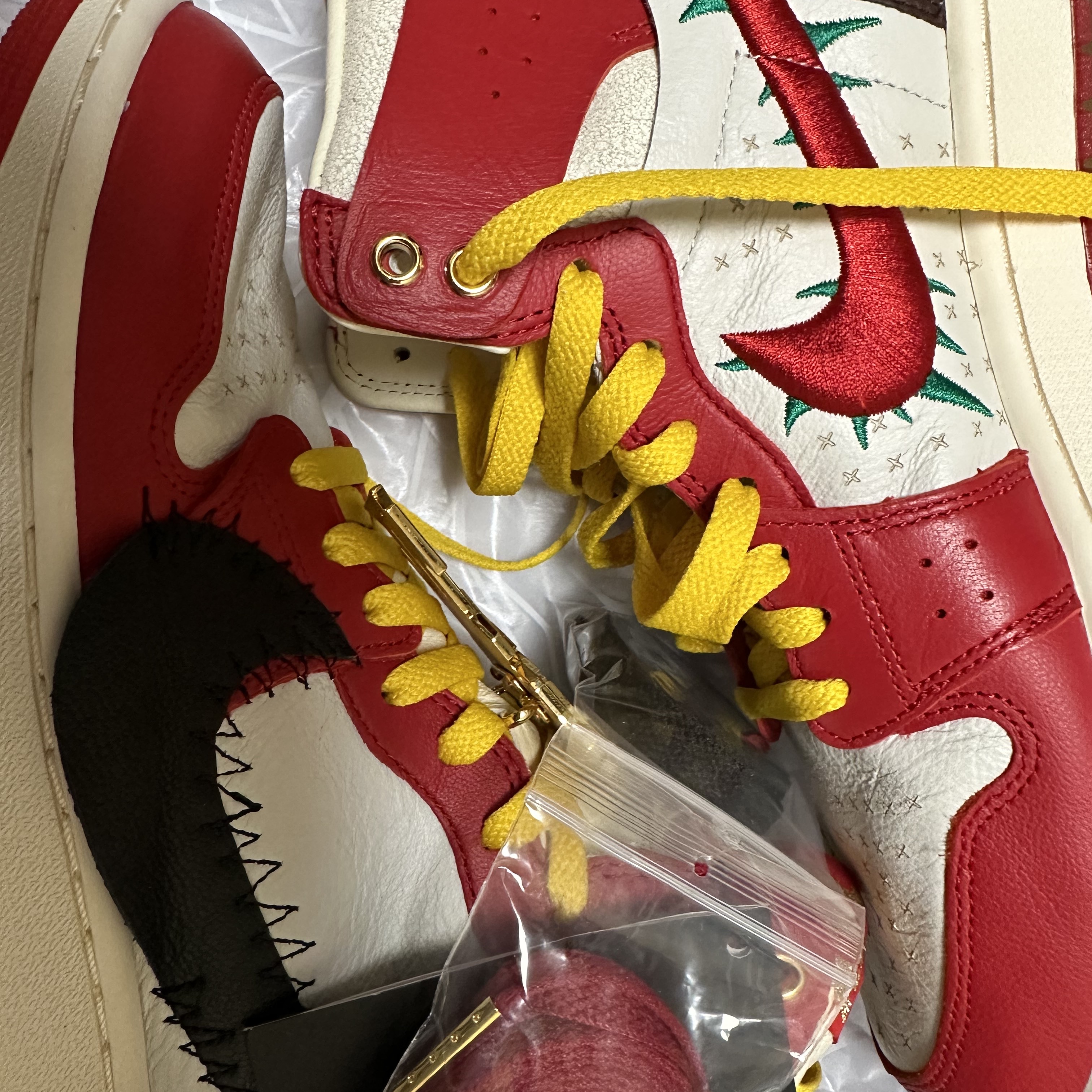 (W) Jordan 1 x Teyana Taylor Zoom CMFT 2 Gym Red 착용 스타일