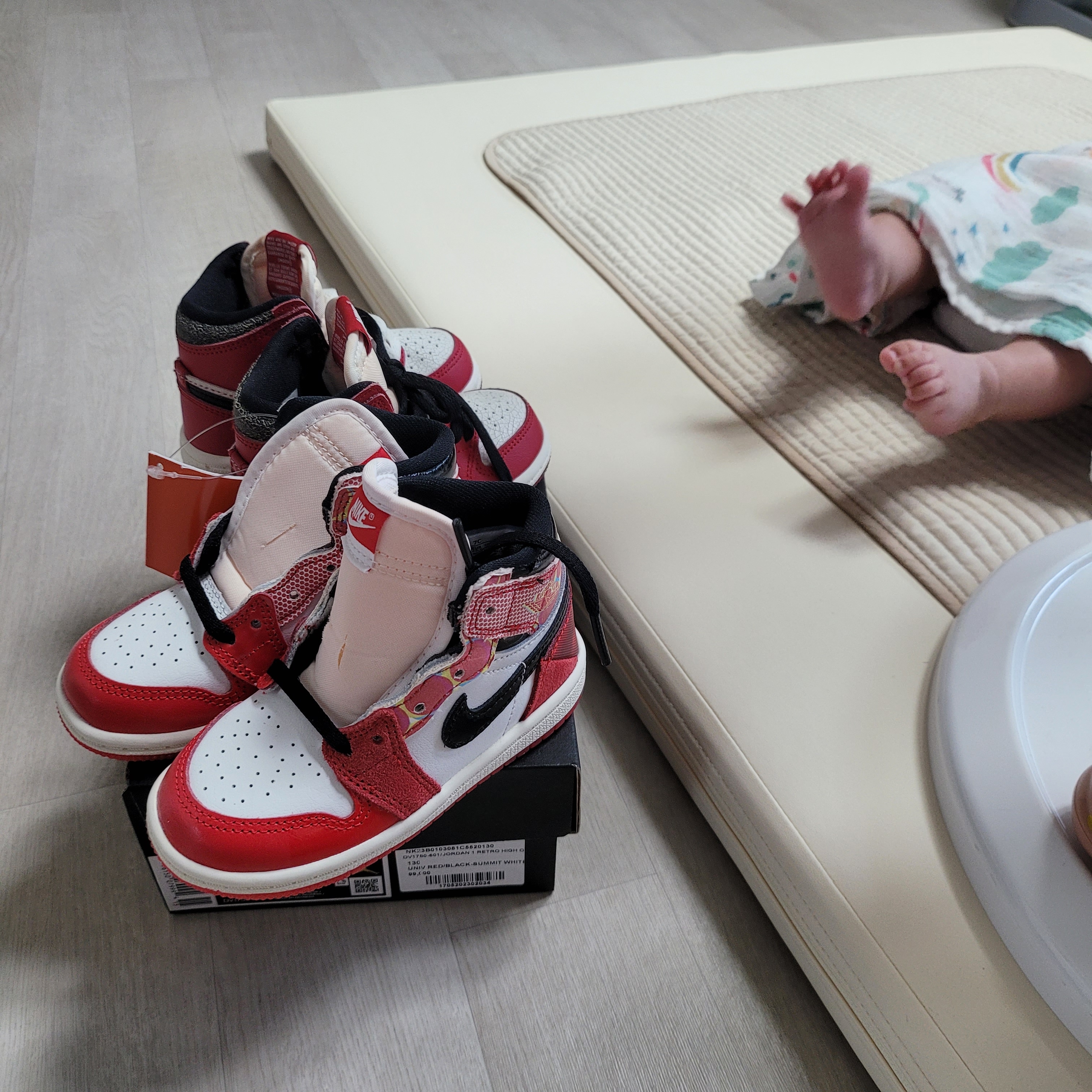 (TD) Jordan 1 Retro High Spider-Man Next Chapter, (TD) Jordan 1 Retro High OG Chicago 2022 착용 스타일 - 1