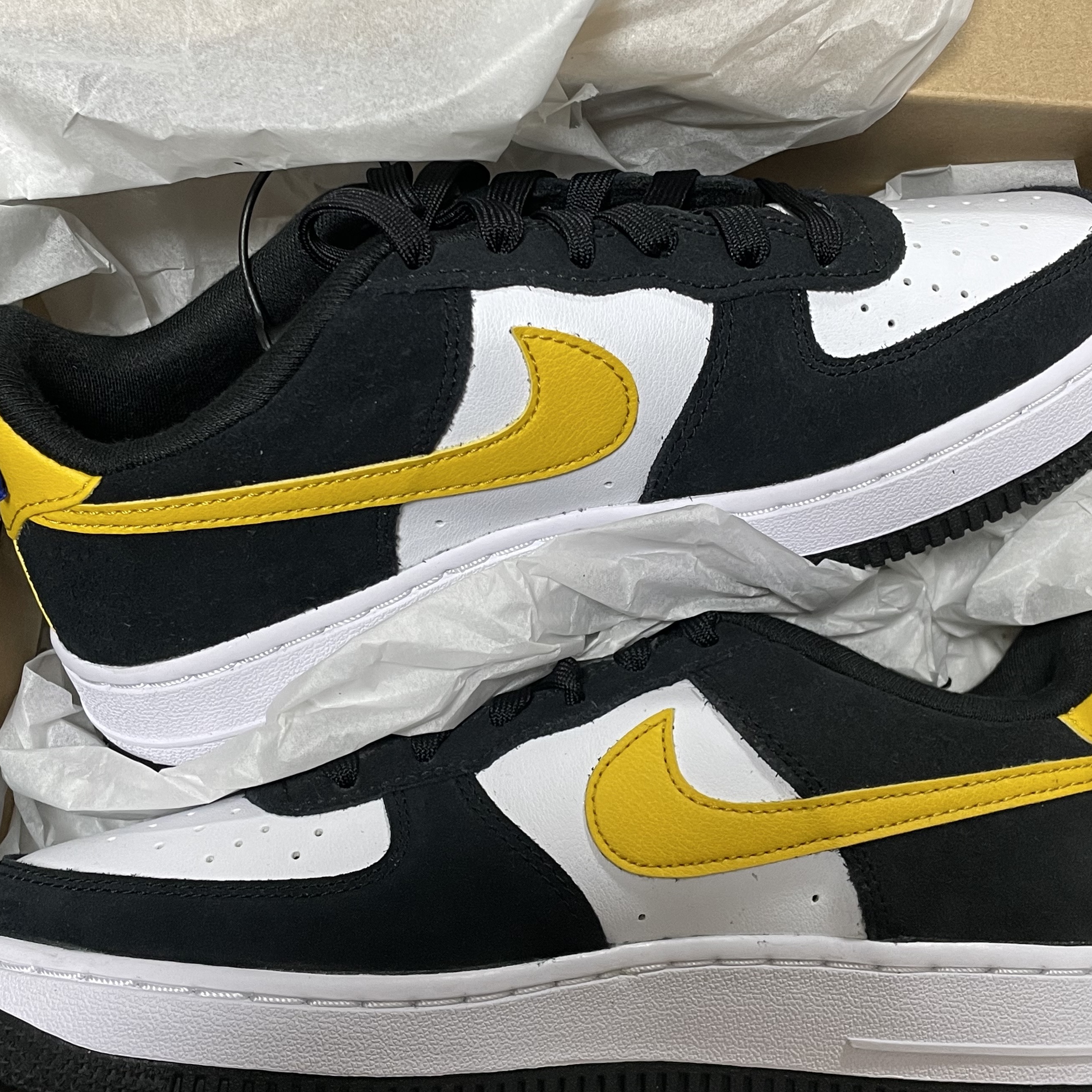 (GS) Nike Air Force 1 LV8 Athletic Club Black Dark Sulfur, Nike Air Force 1 '07 LV8 Athletic Club Black Dark Sulfur 착용 스타일
