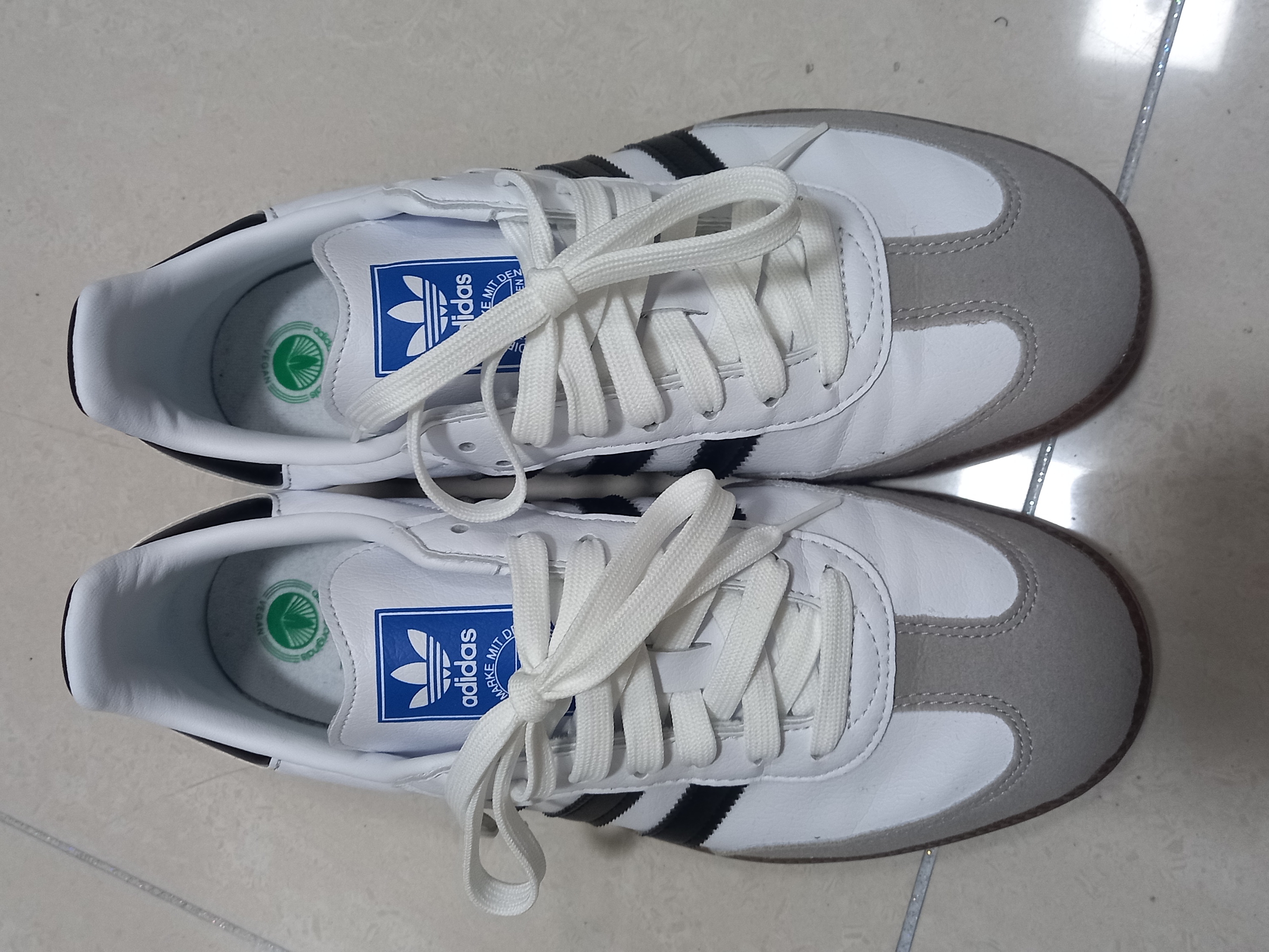 Adidas Samba Vegan White Black 착용 스타일