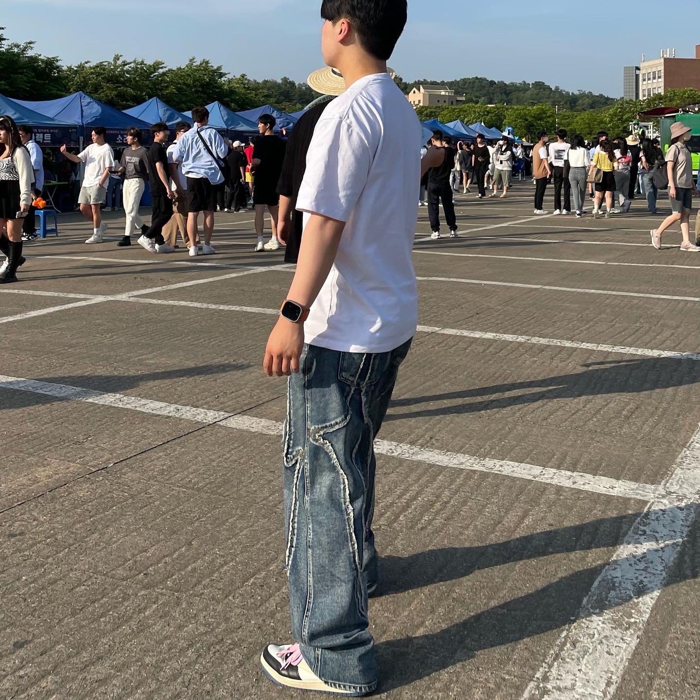 Thug Club x MCM Zip Denim Pants Blue, Apple Watch Ultra 49mm Titanium Case with M Alpine Loop Orange (Korean Ver.) 착용 스타일 - 1
