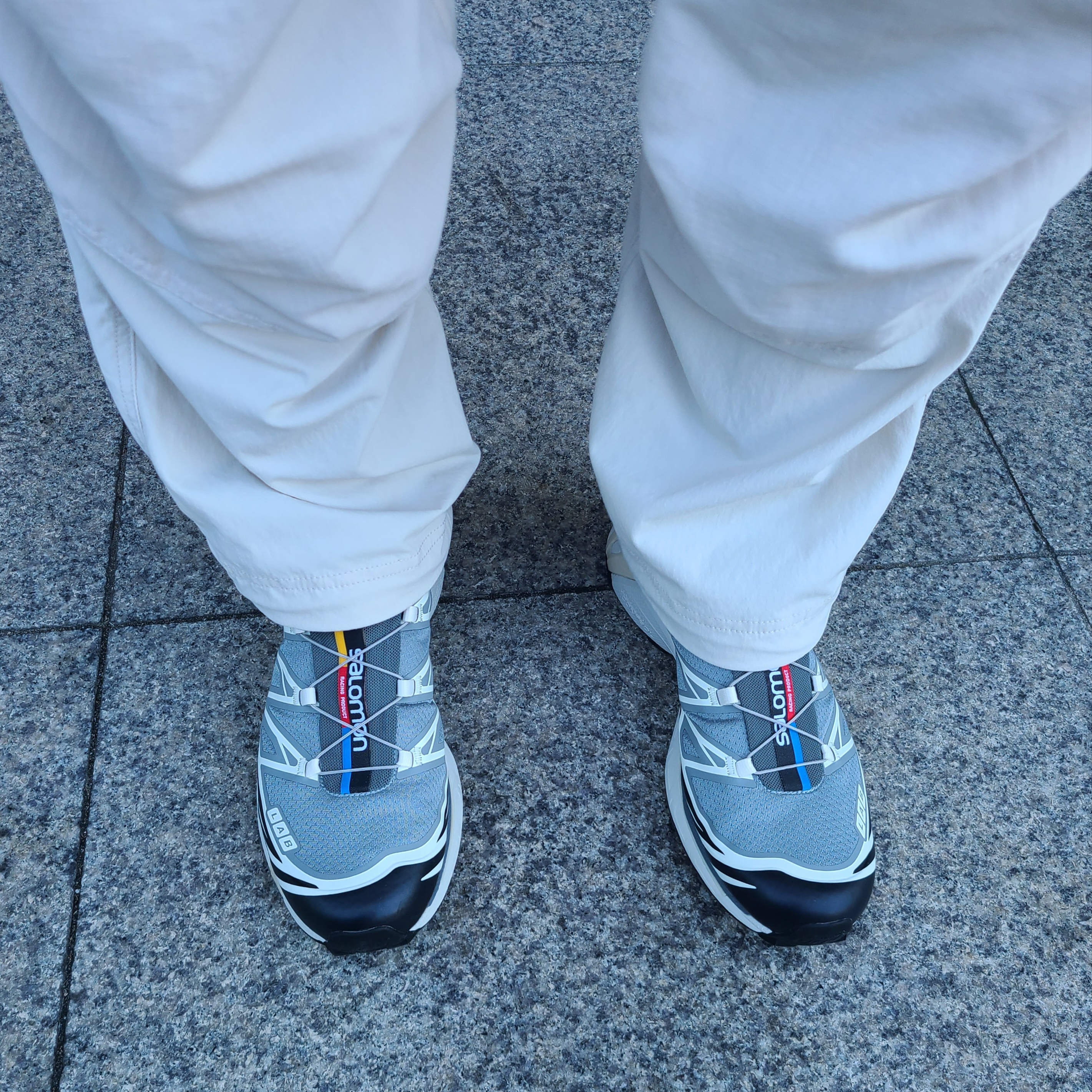 Salomon XT-6 Recut Phantom Vanilla Ice, Nike ACG Smith Summit Cargo Pants Light Orewood Brown - Asia 착용 스타일