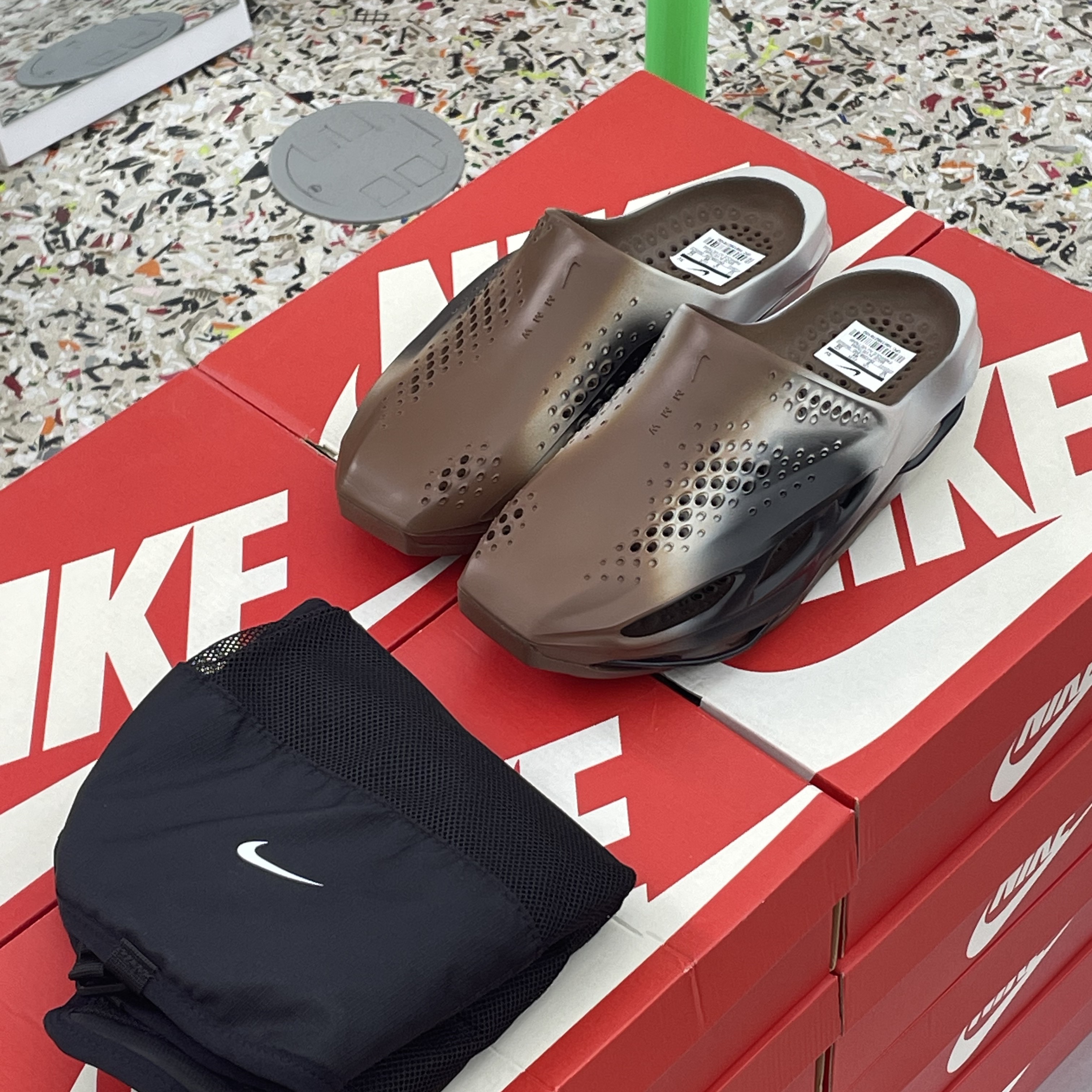 Nike x Matthew M Williams 005 Slide Dark Khaki 착용 스타일