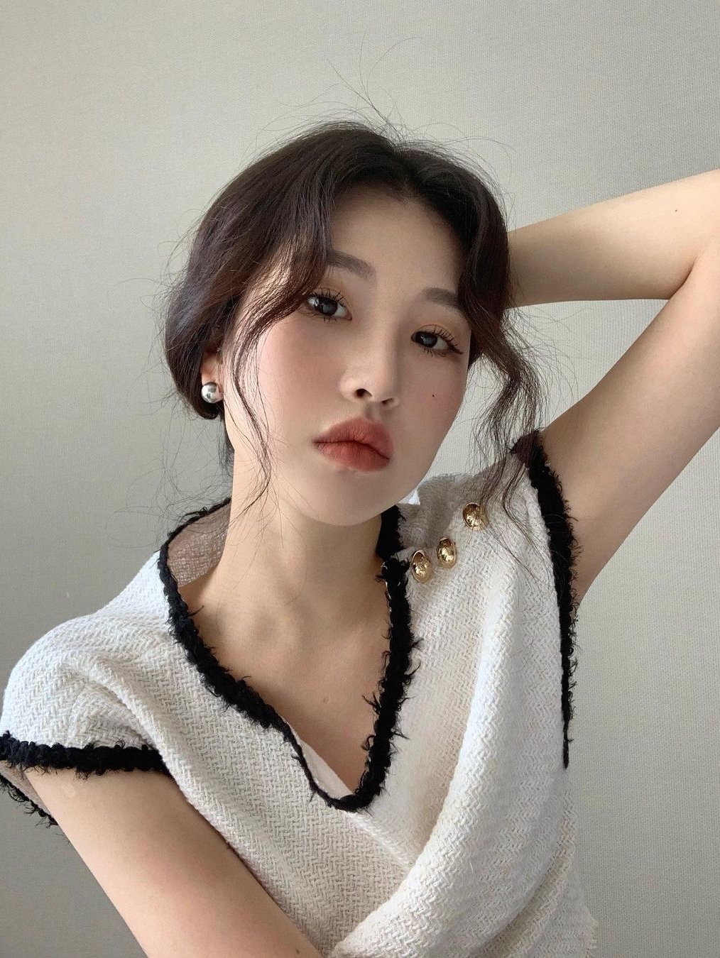Yves Saint Laurent Encre De Peau Cusion 20 착용 스타일