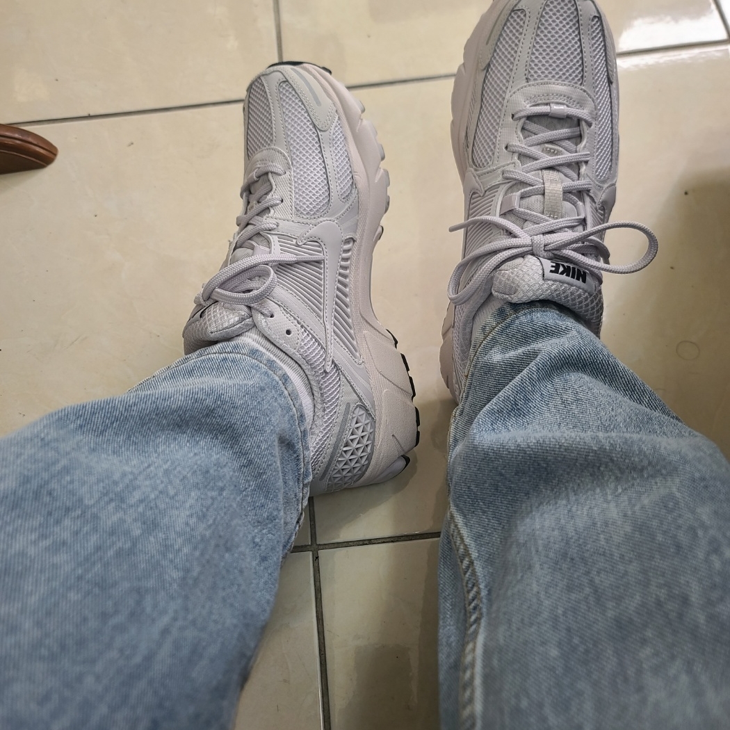 Nike Zoom Vomero 5 SP Vast Grey 2023 착용 스타일