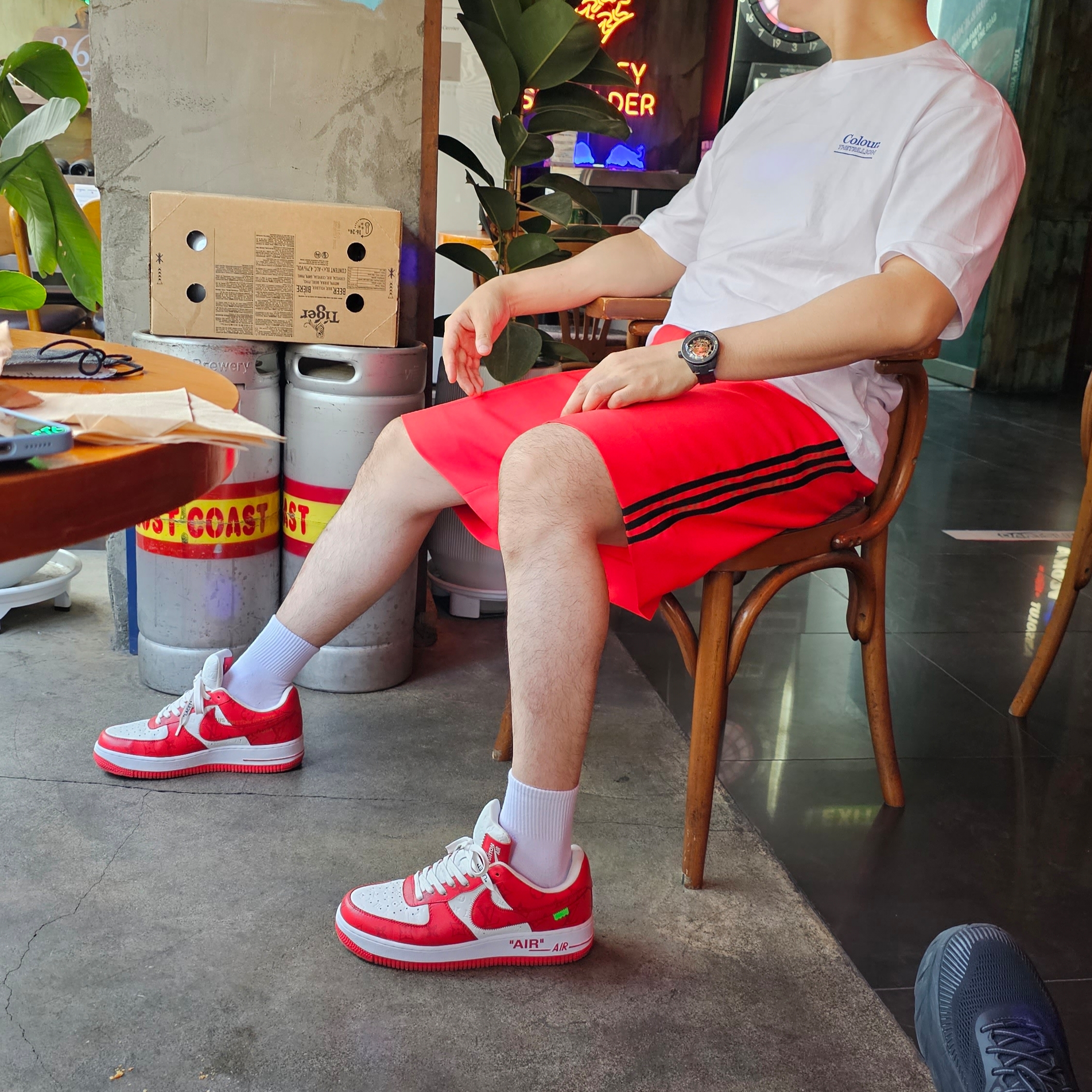 Louis Vuitton x Nike Air Force 1 Low by Virgil Abloh White Comet Red 착용 스타일