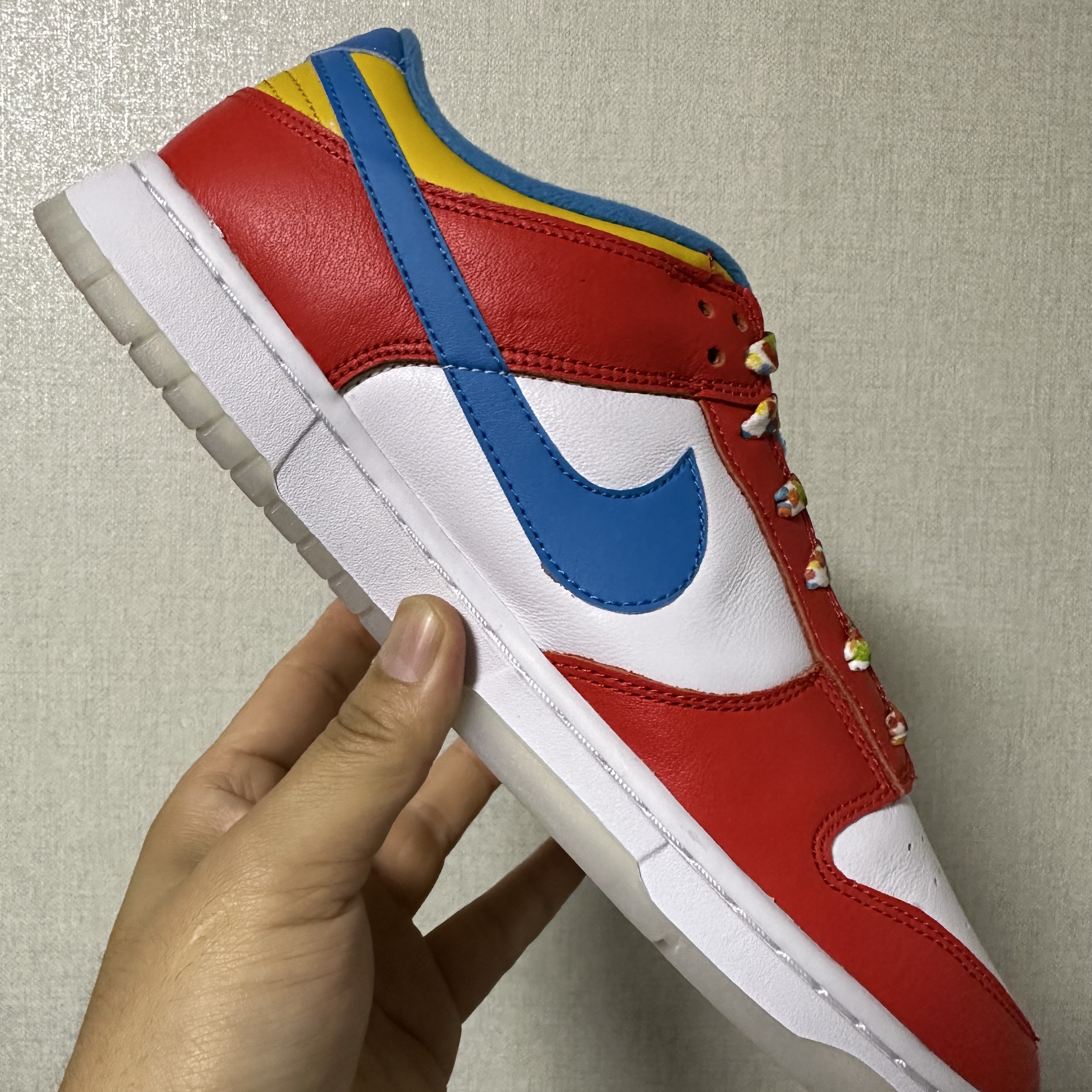 Nike x LeBron James x Fruity Pebbles Dunk Low QS Habanero Red 착용 스타일 - 1