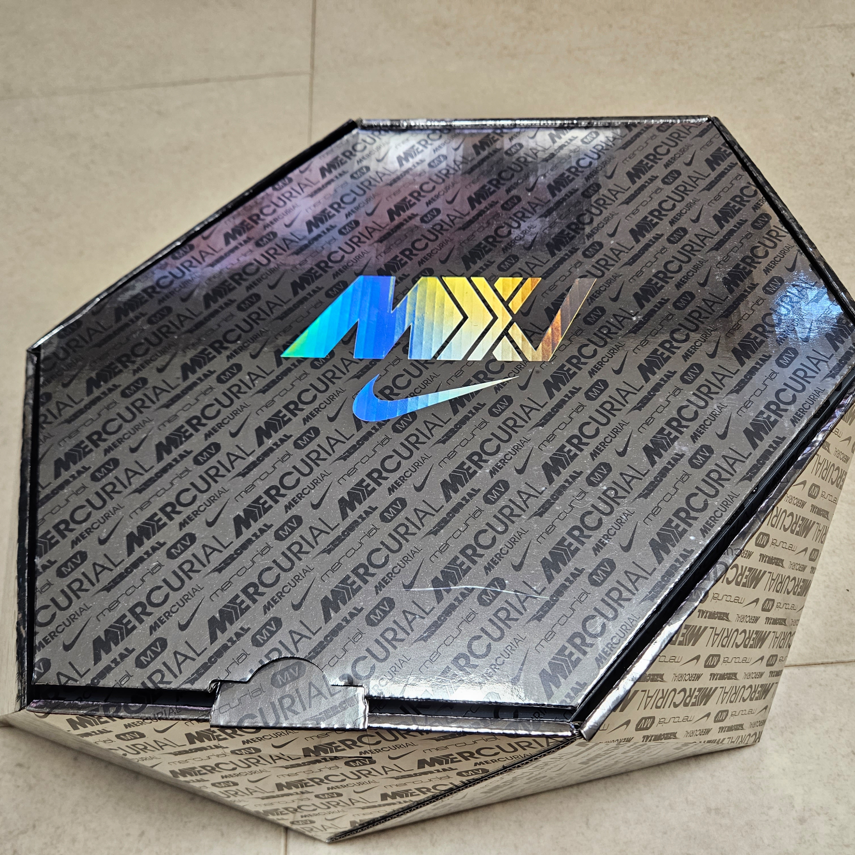 Nike Zoom Mercurial Vapor 15 Elite XXV SE FG Metallic Silver 착용 스타일 - 1