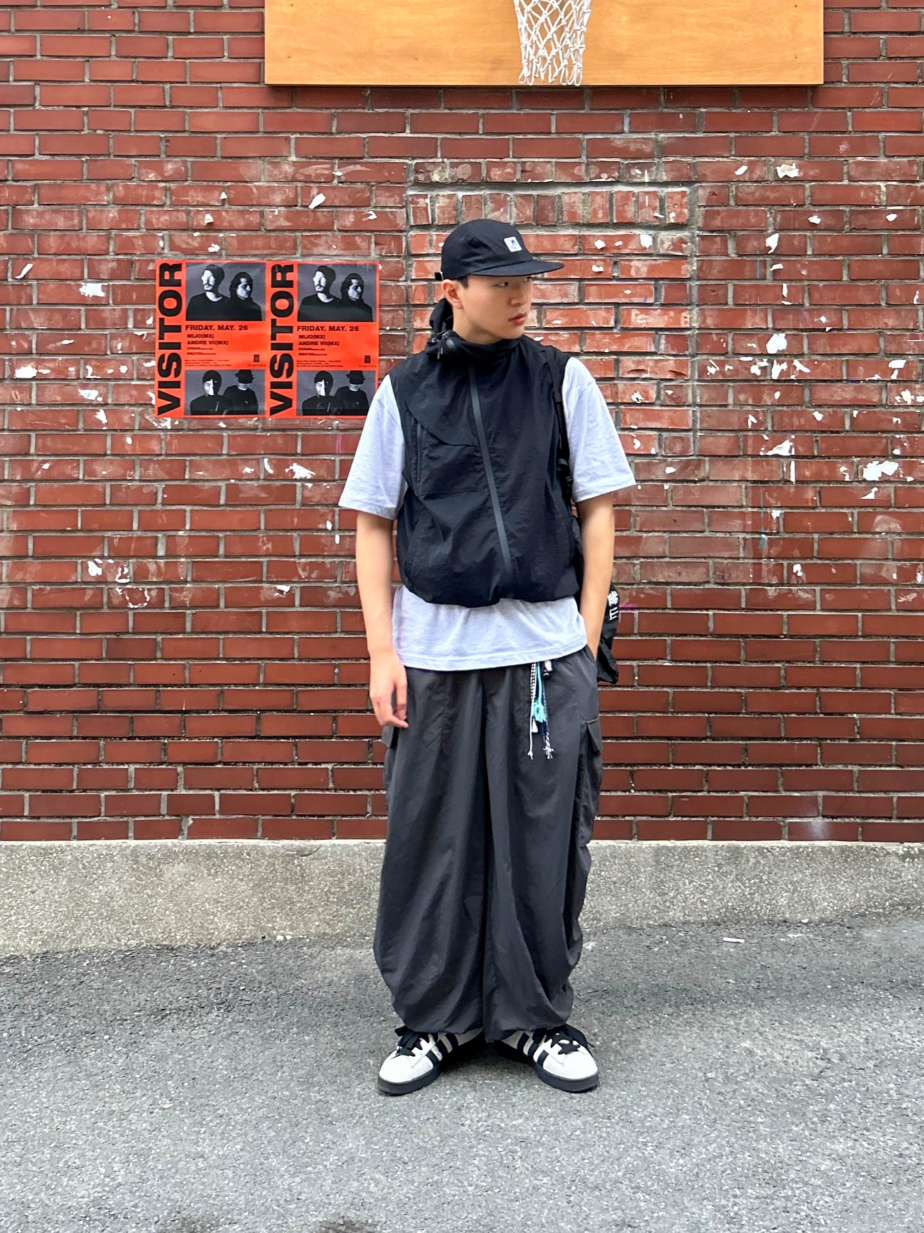 [KREAM 단독] Knotted x Balansa Gym Sack Black, Adidas Campus 00s Cloud White Core Black 착용 스타일 - 4