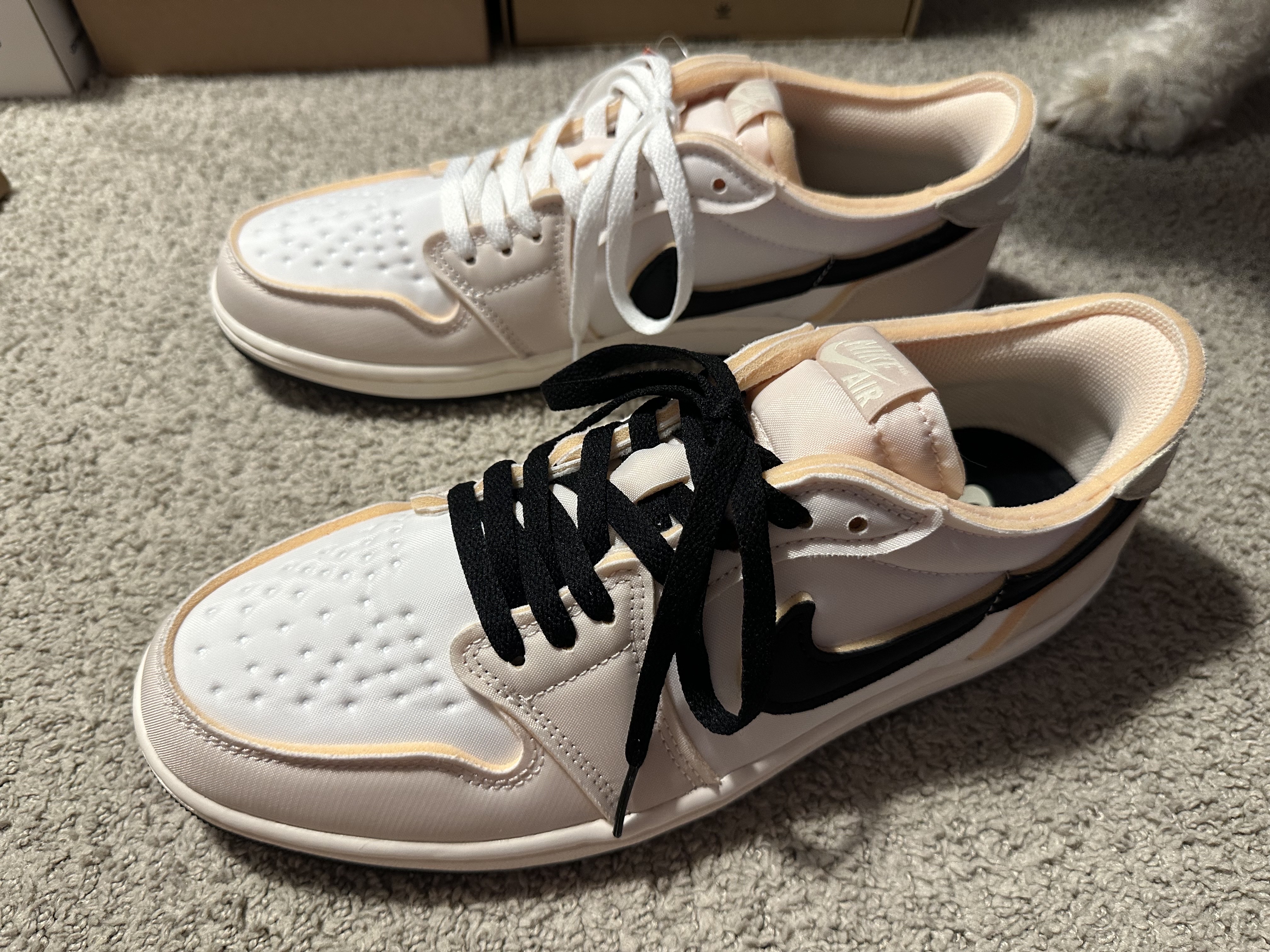 Jordan 1 Retro Low OG EX White and Coconut Milk 착용 스타일 - 3