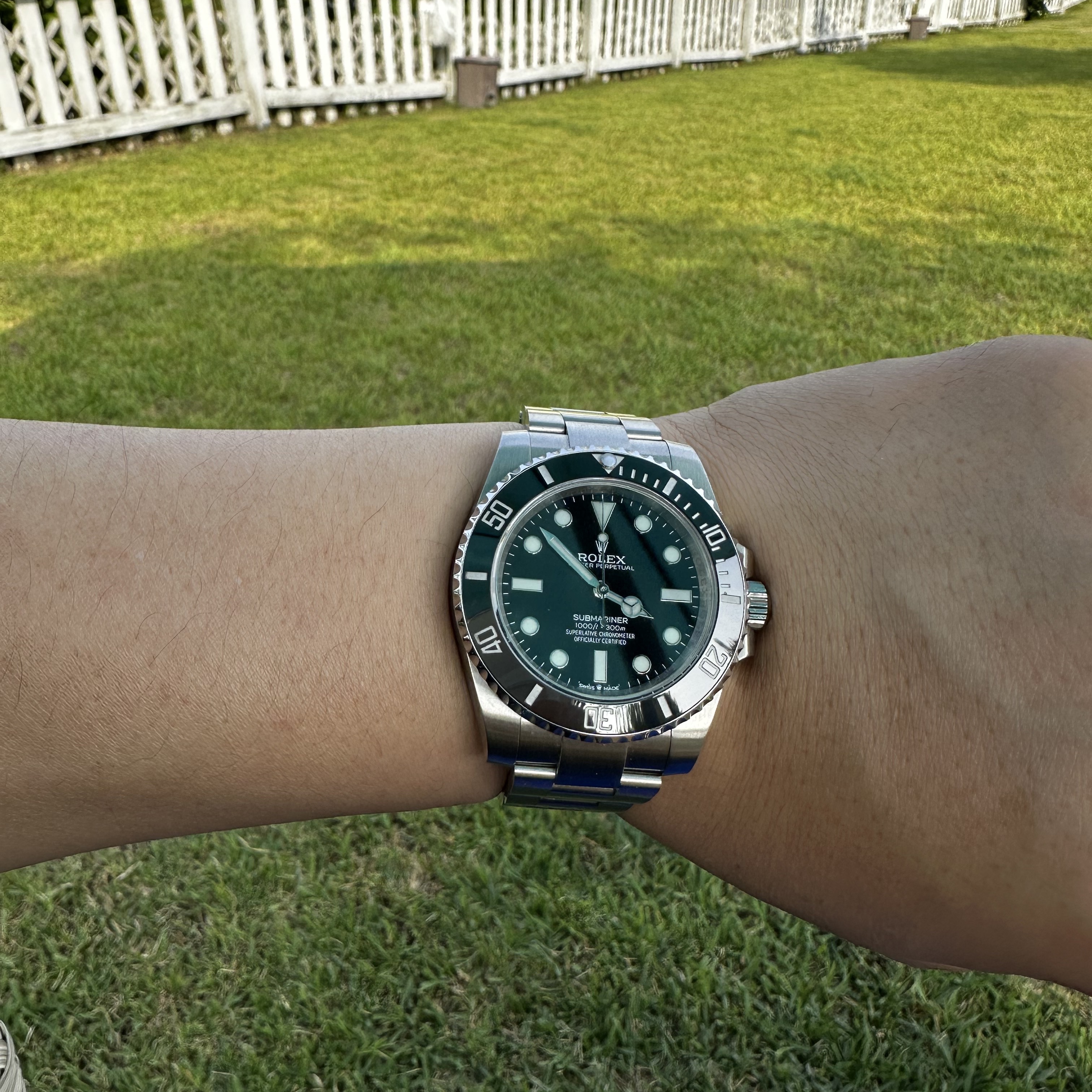 롤렉스 서브마리너 41mm 124060 블랙 오이스터 착용 스타일