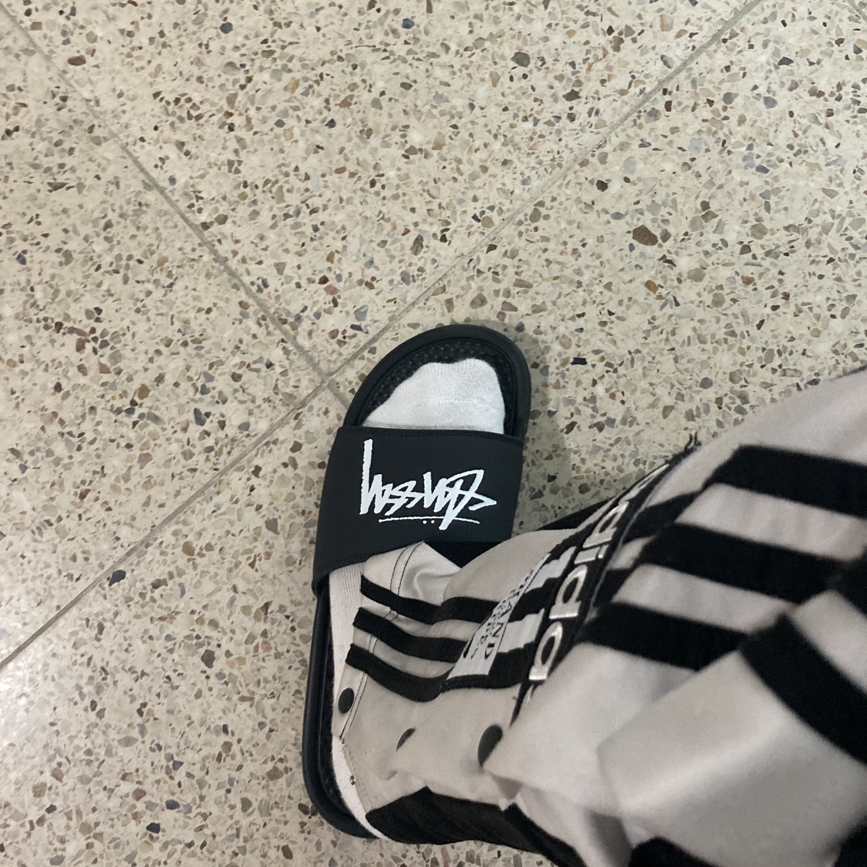 Nike x Stussy Benassi Slide Off Noir 착용 스타일