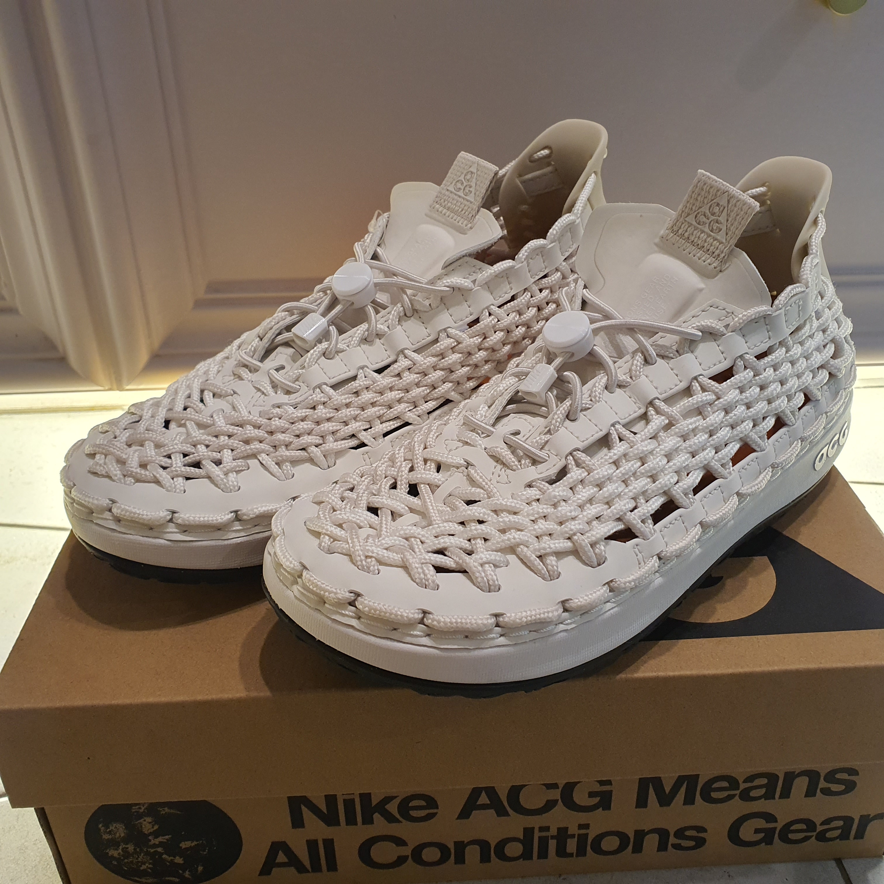 Nike ACG Watercat+ Phantom 착용 스타일