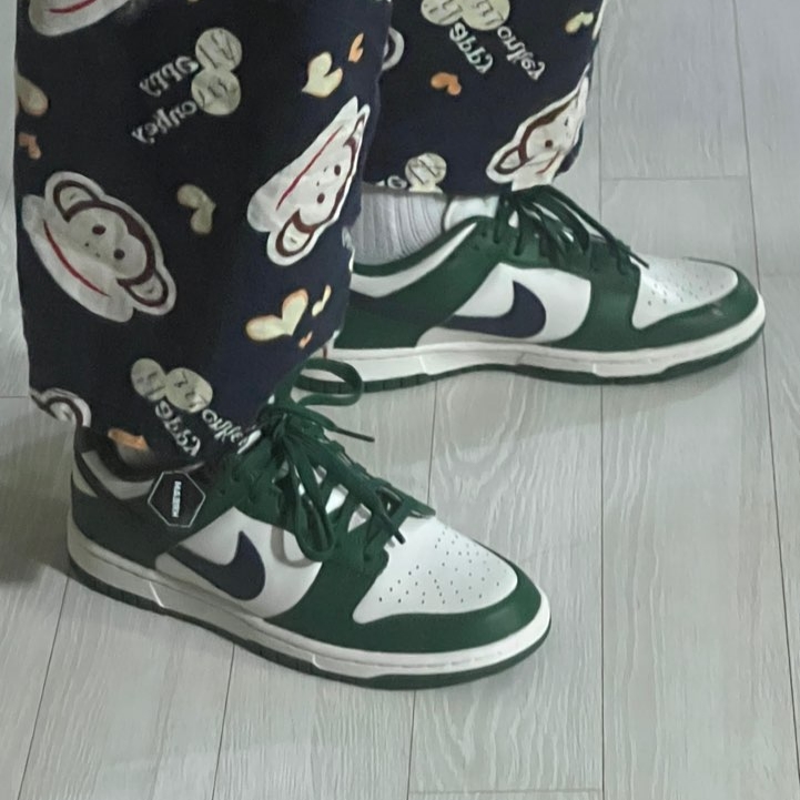(W) Nike Dunk Low Gorge Green 착용 스타일 - 2