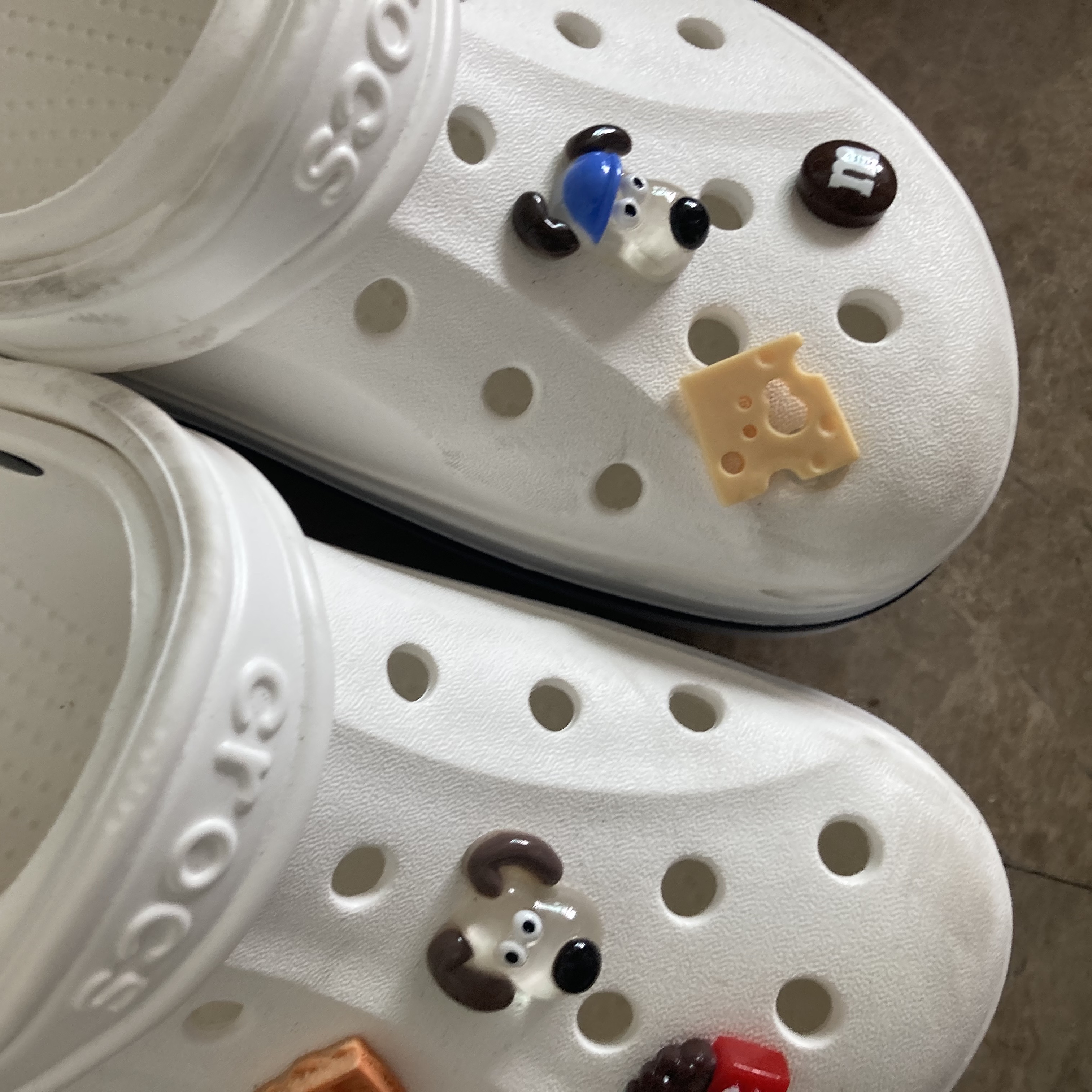 Crocs Bayaband Clog White Navy 착용 스타일
