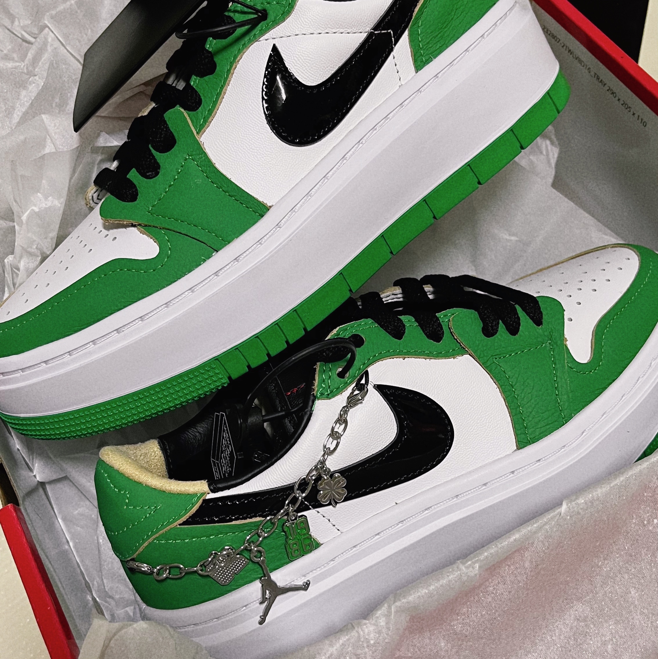 (W) Jordan 1 Elevate Low SE Lucky Green 착용 스타일