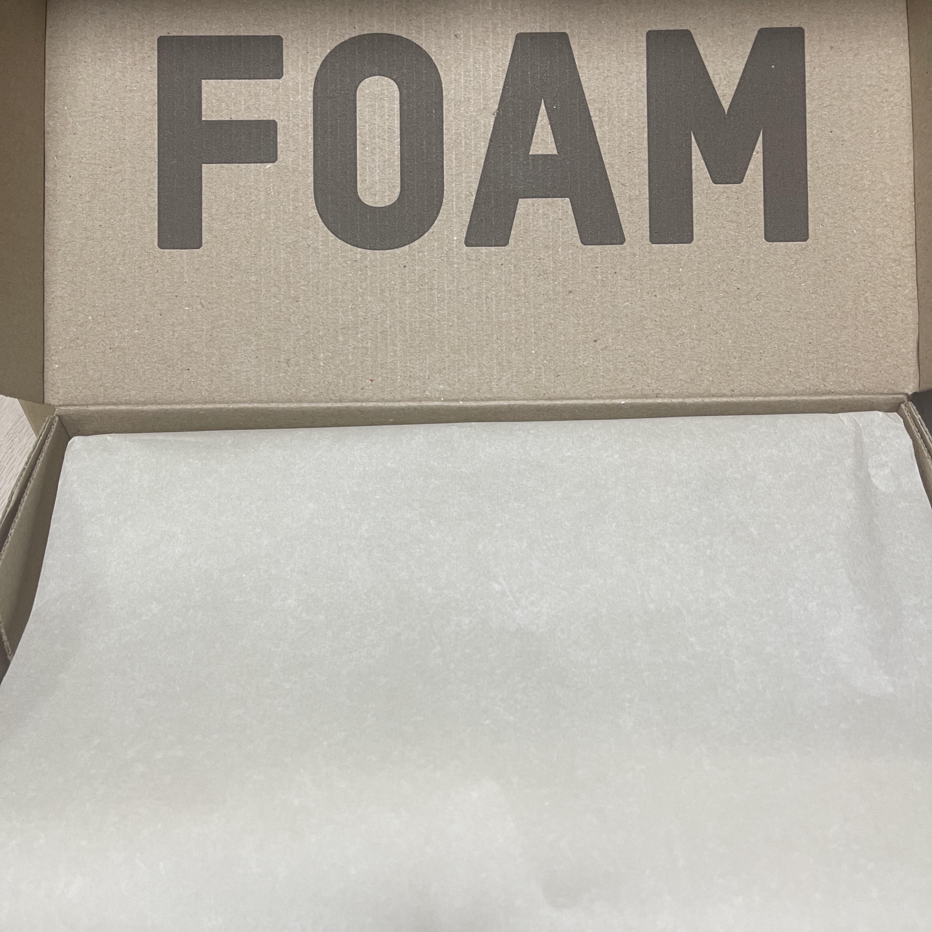 Adidas Yeezy Foam RNNR Clay Taupe 착용 스타일 - 4