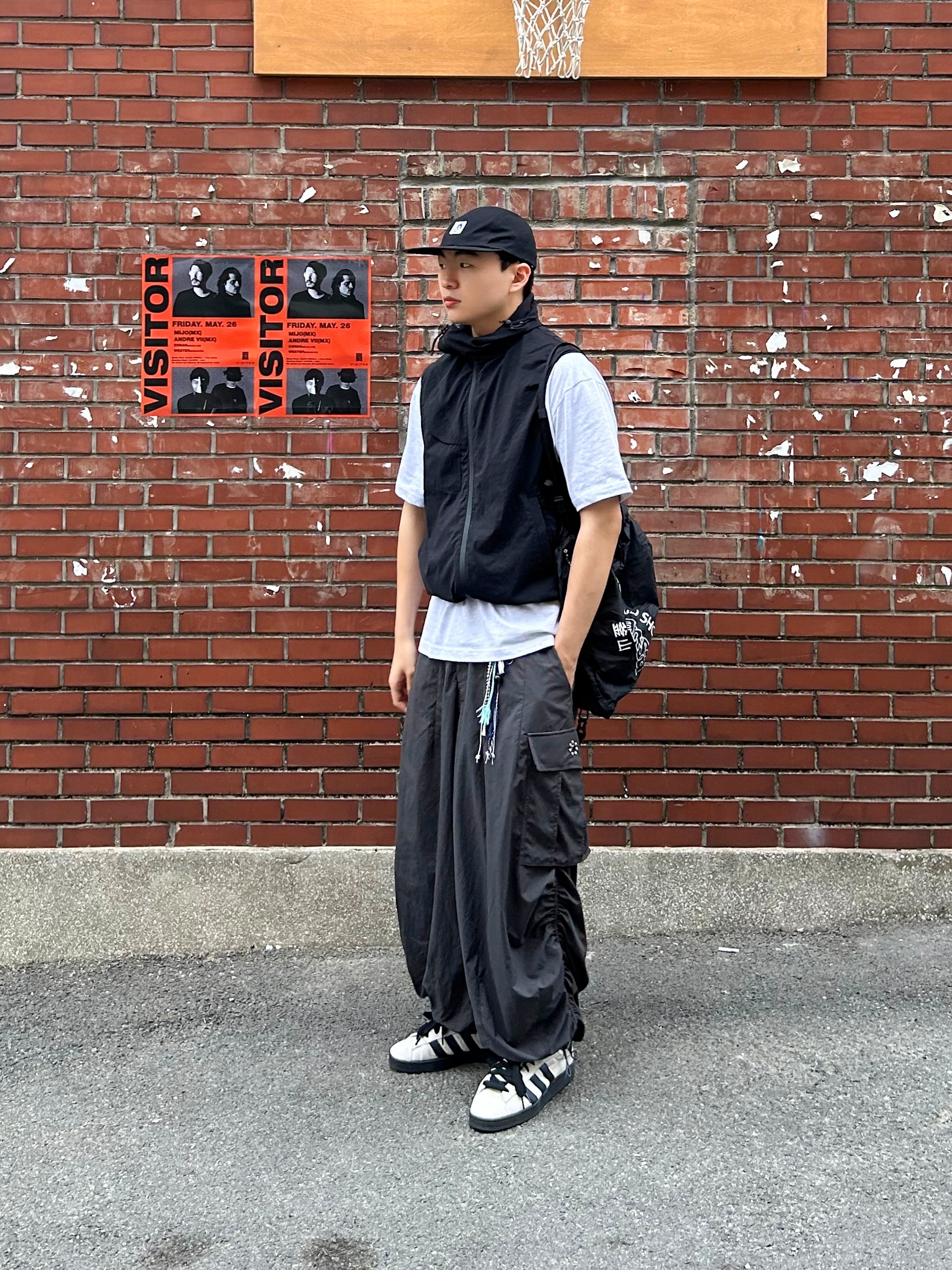 [KREAM 단독] Knotted x Balansa Gym Sack Black, Adidas Campus 00s Cloud White Core Black 착용 스타일 - 2