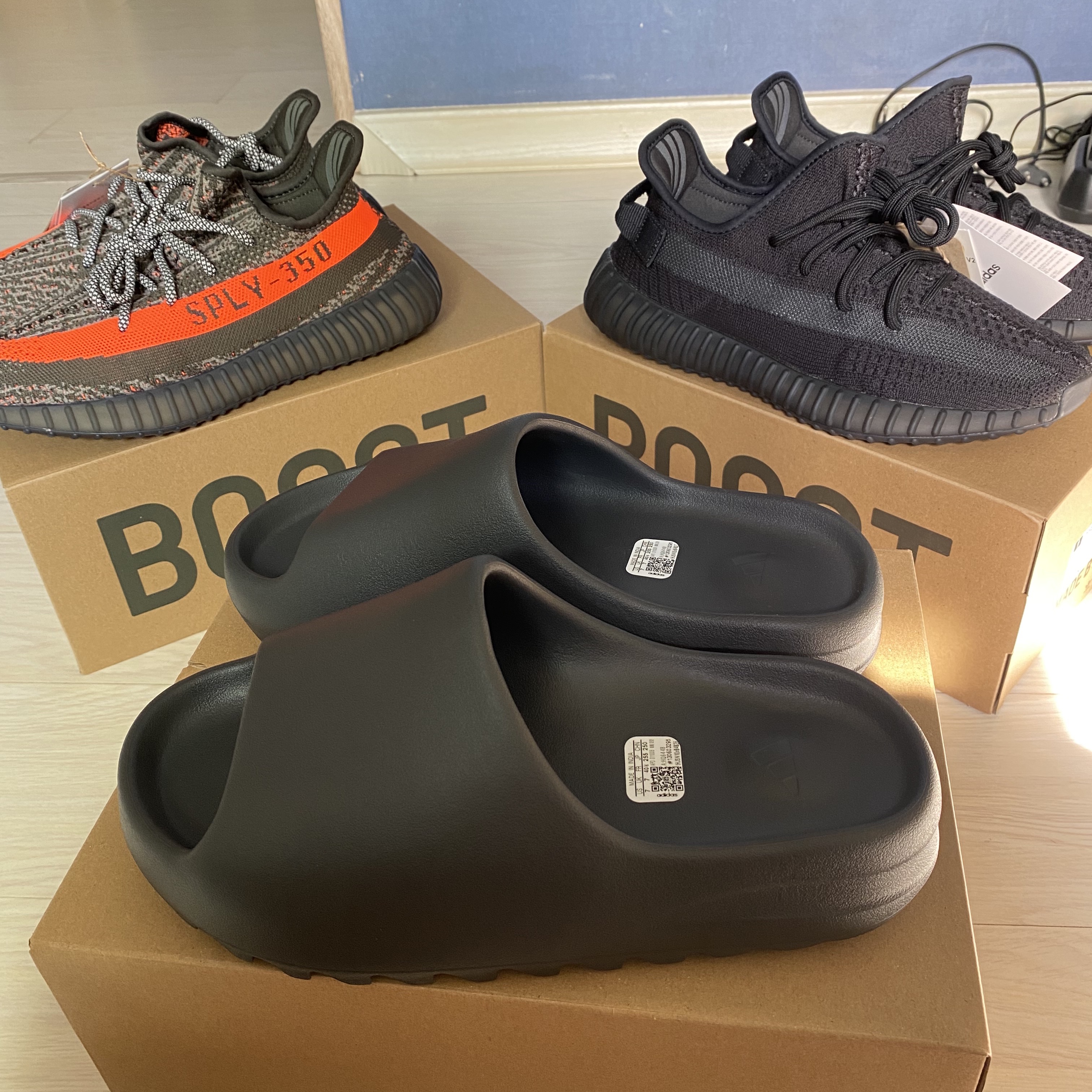 Adidas Yeezy Boost 350 V2 Carbon Beluga, Adidas Yeezy Boost 350 V2 Onyx 착용 스타일