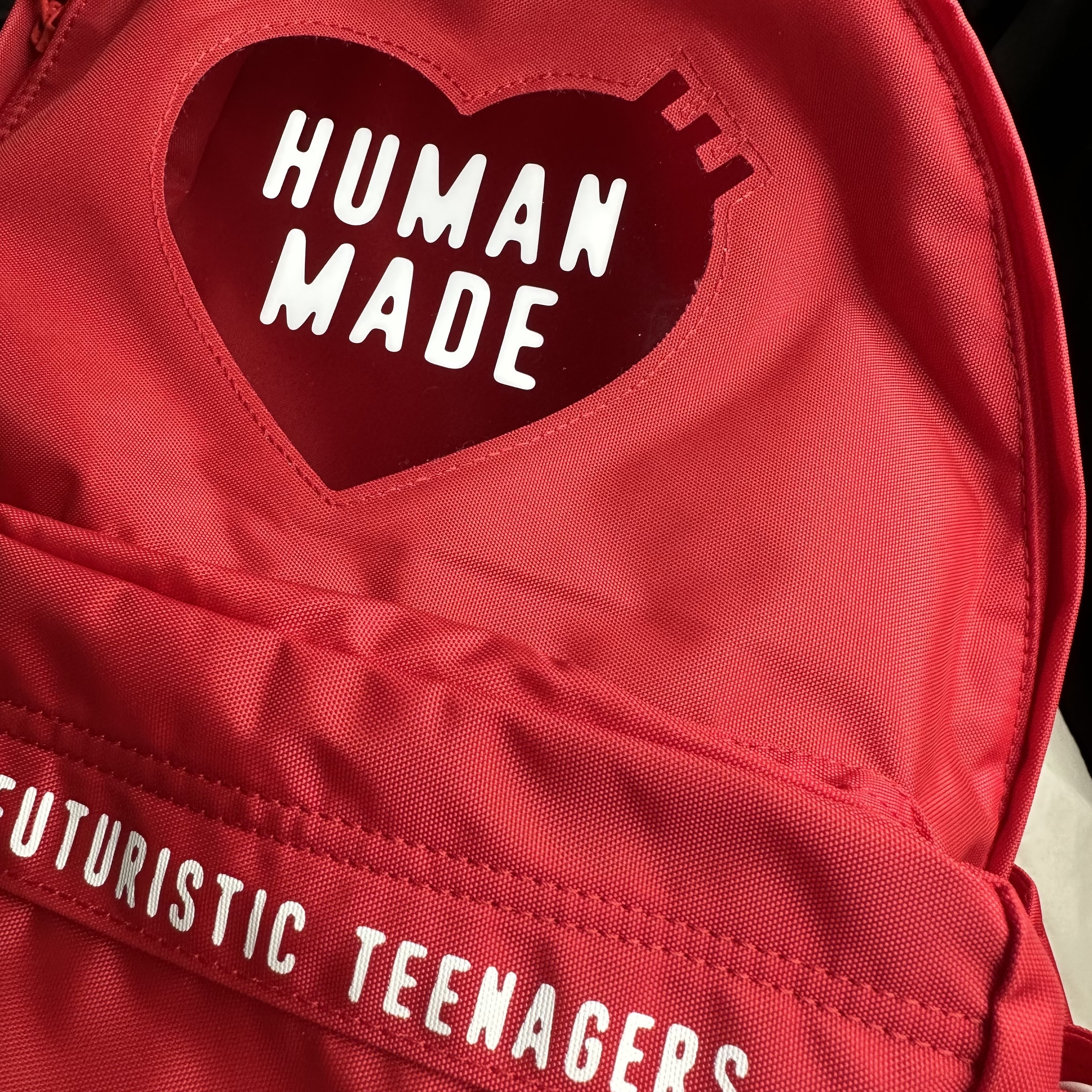 Human Made Nylon Heart Backpack Red 착용 스타일