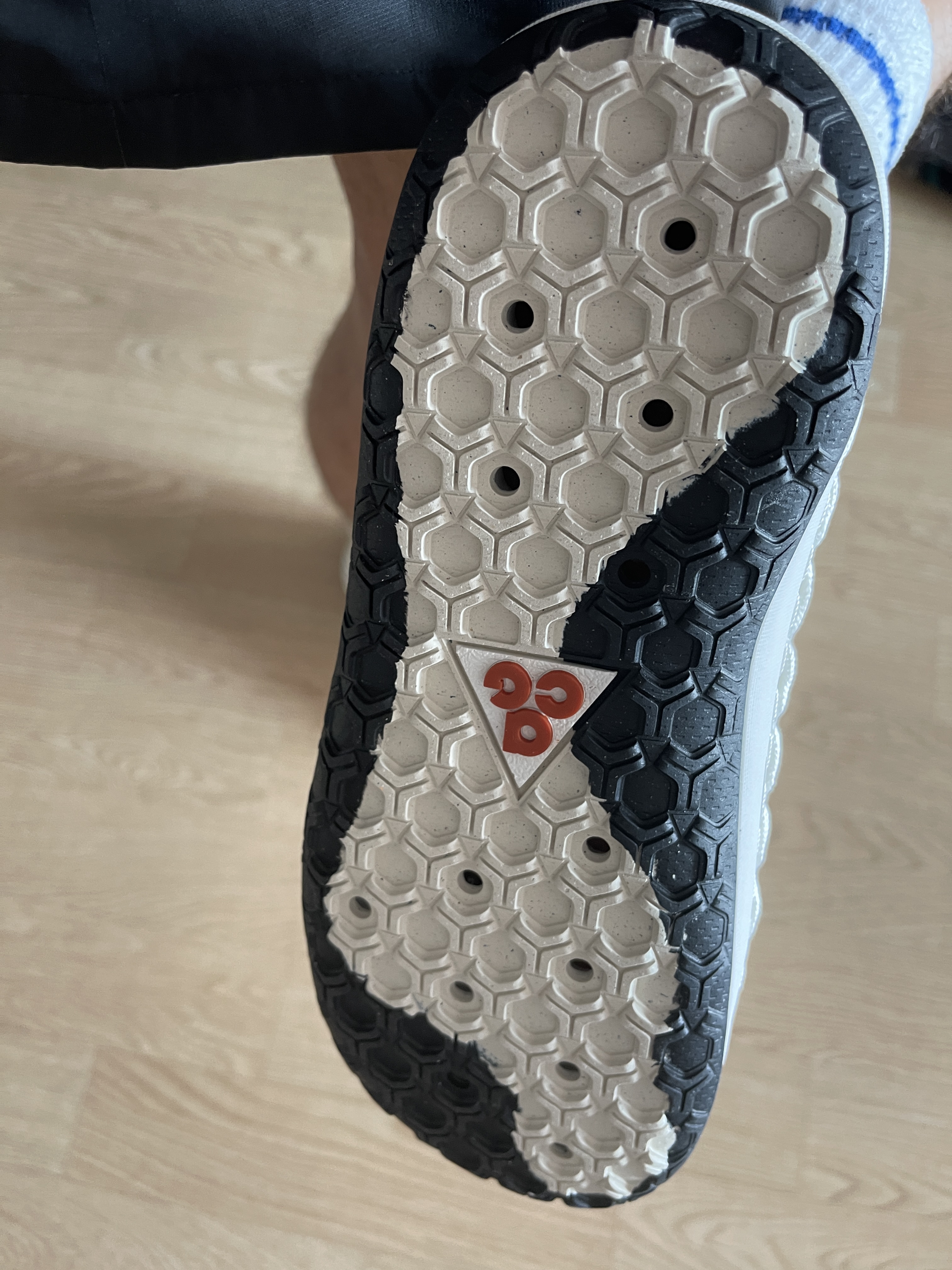 Nike ACG Watercat+ Phantom 착용 스타일 - 3