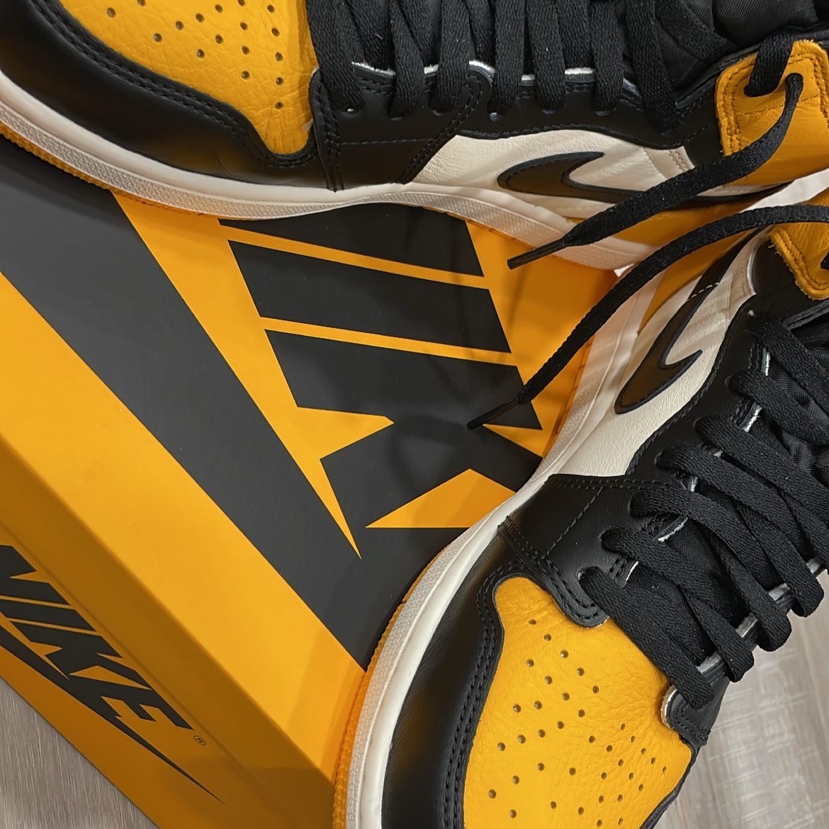 Jordan 1 Retro High OG Taxi 착용 스타일 - 1