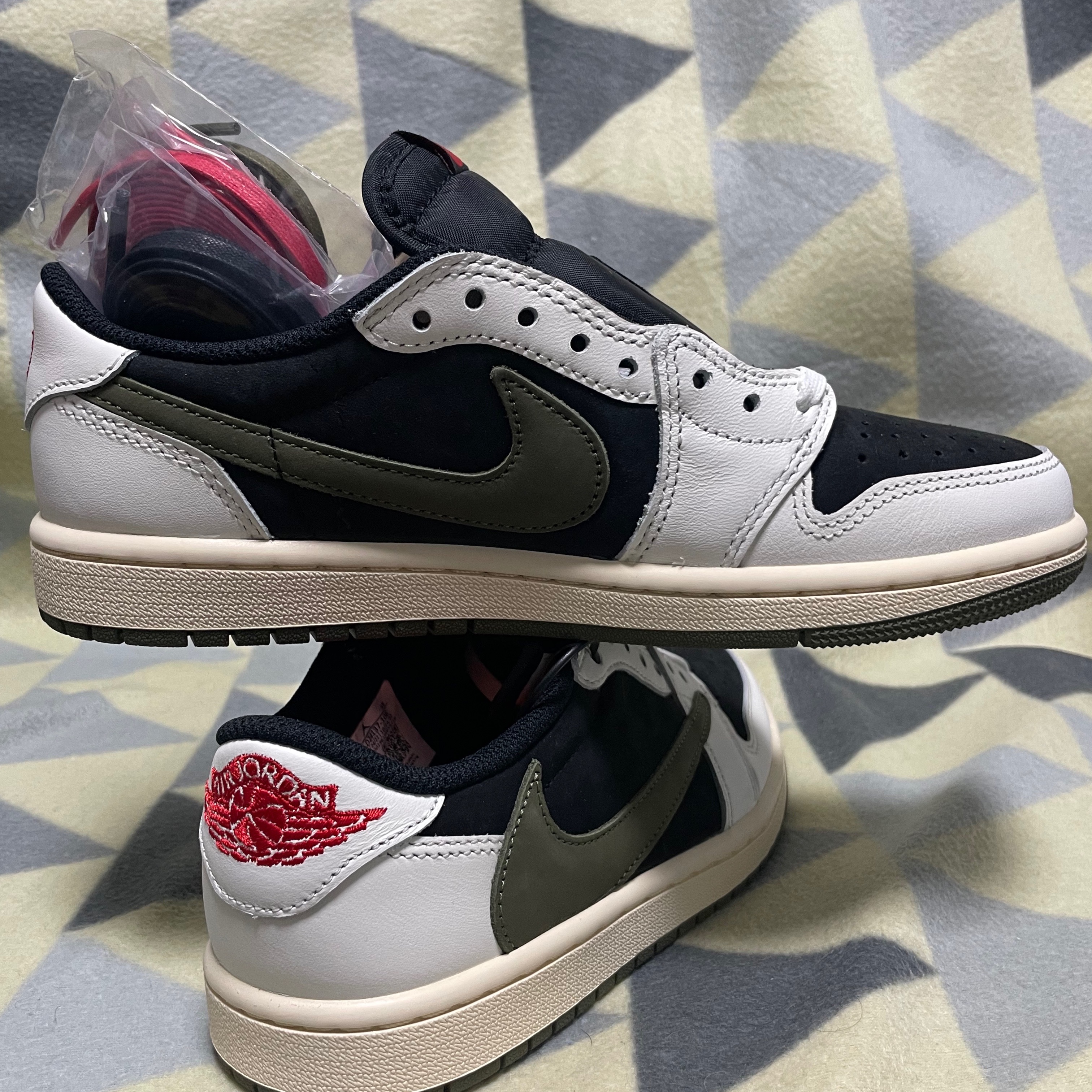 (W) Jordan 1 x Travis Scott Retro Low OG SP Medium Olive 착용 스타일