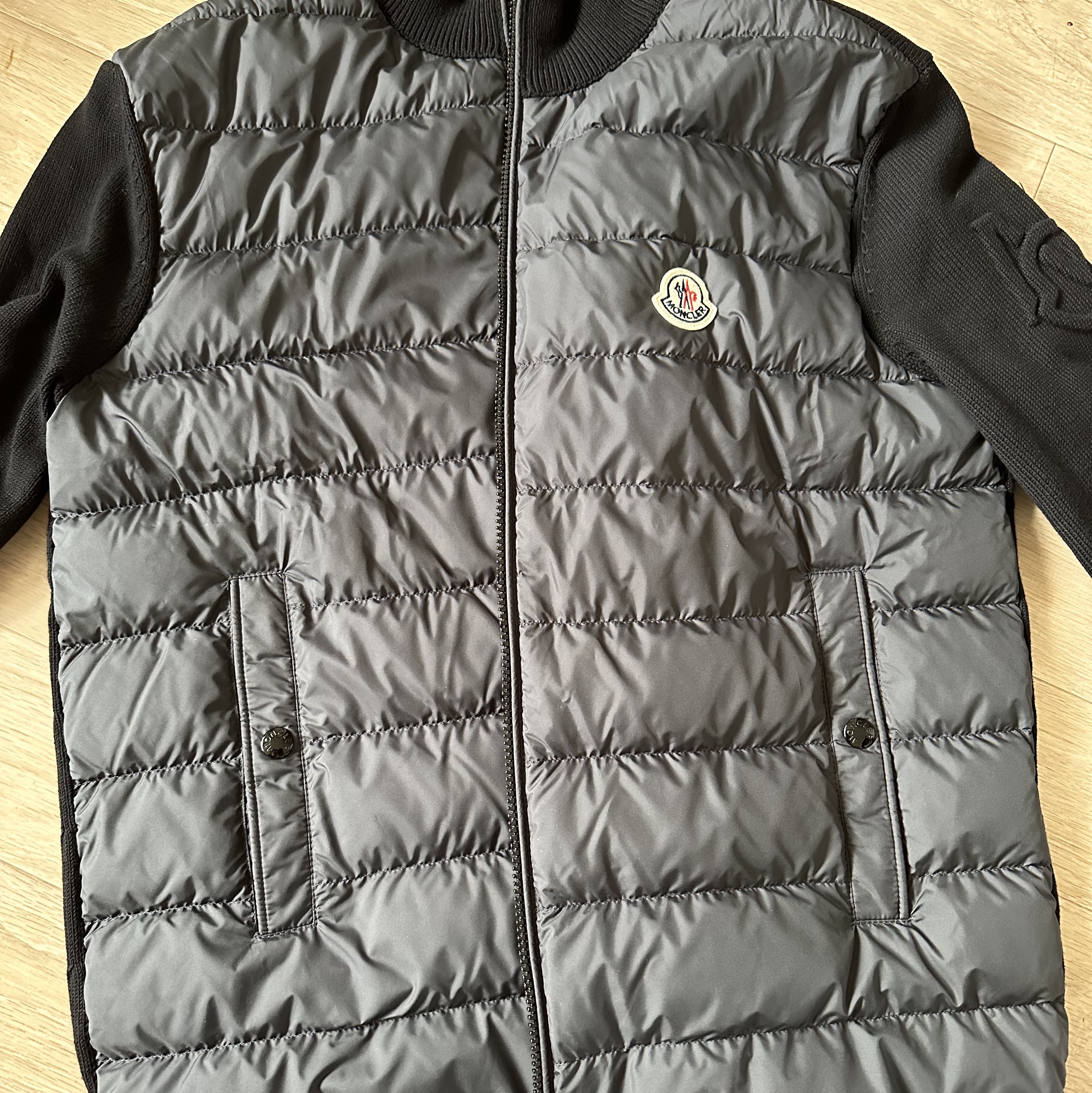 Moncler Padded Wool Cardigan Black - 23SS 착용 스타일
