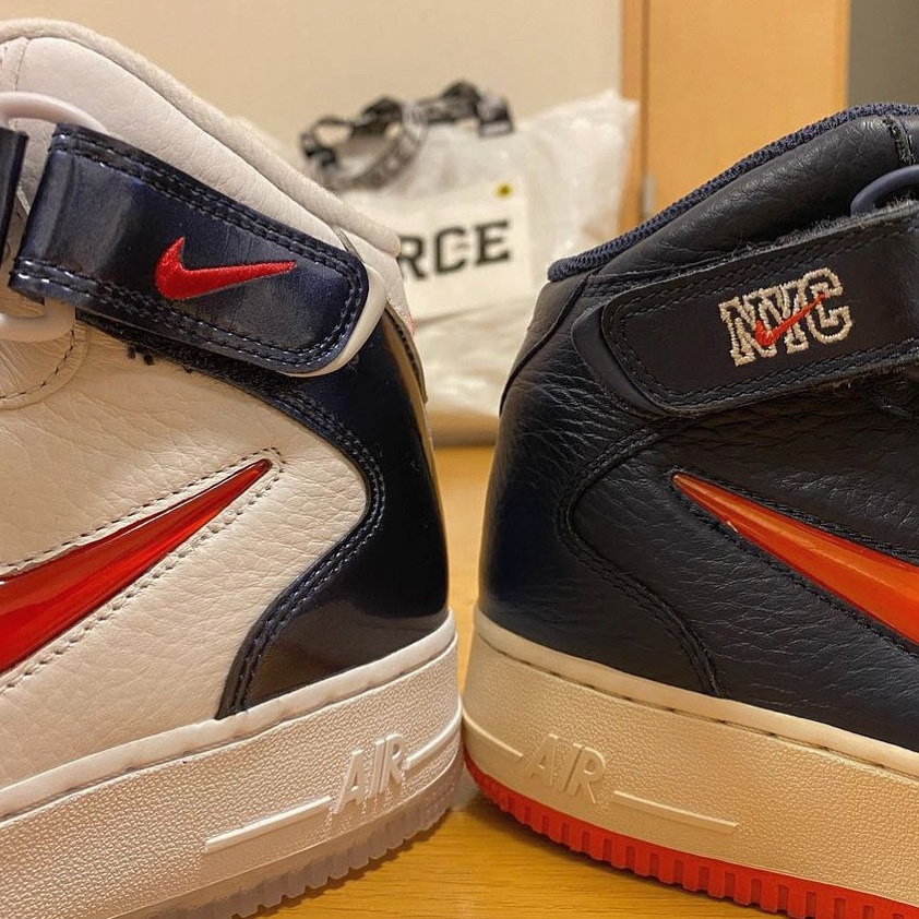 Nike Air Force 1 Mid QS University Red and Midnight Navy, Nike Air Force 1 Mid NYC Jewel 착용 스타일