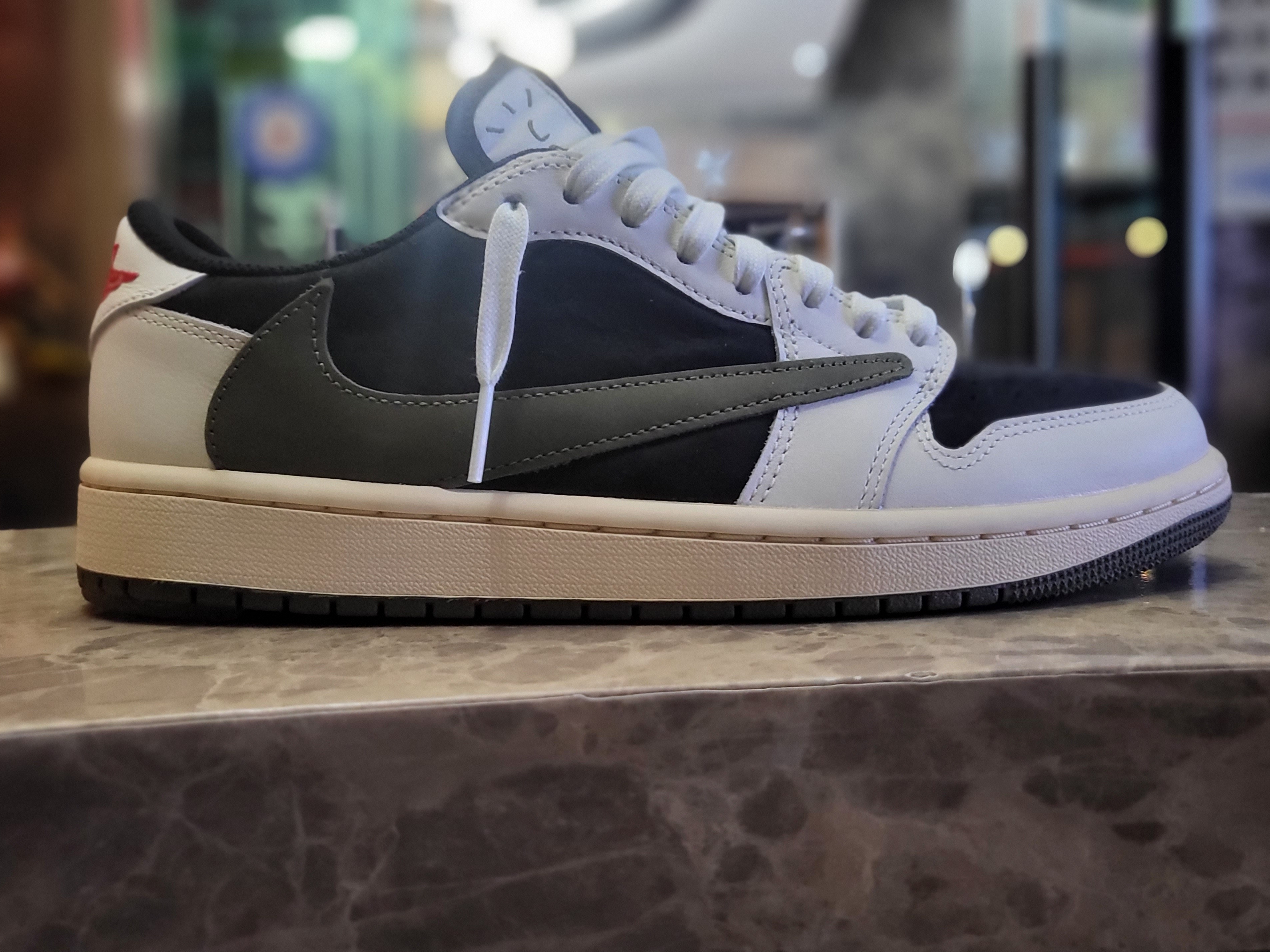 (W) Jordan 1 x Travis Scott Retro Low OG SP Medium Olive 착용 스타일